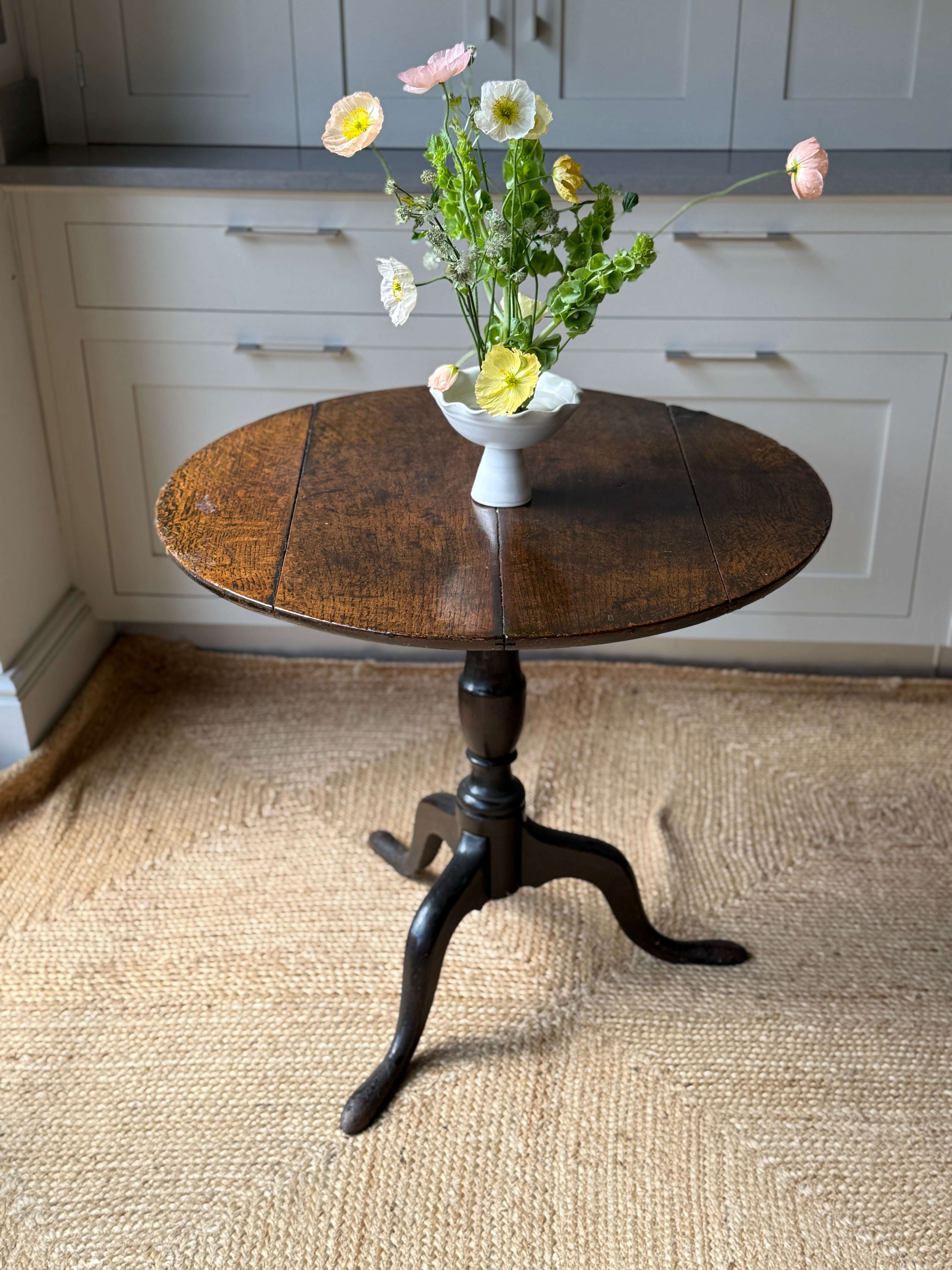 Georgian Oak Tilt-Top Tripod Table, circa 1760–1800