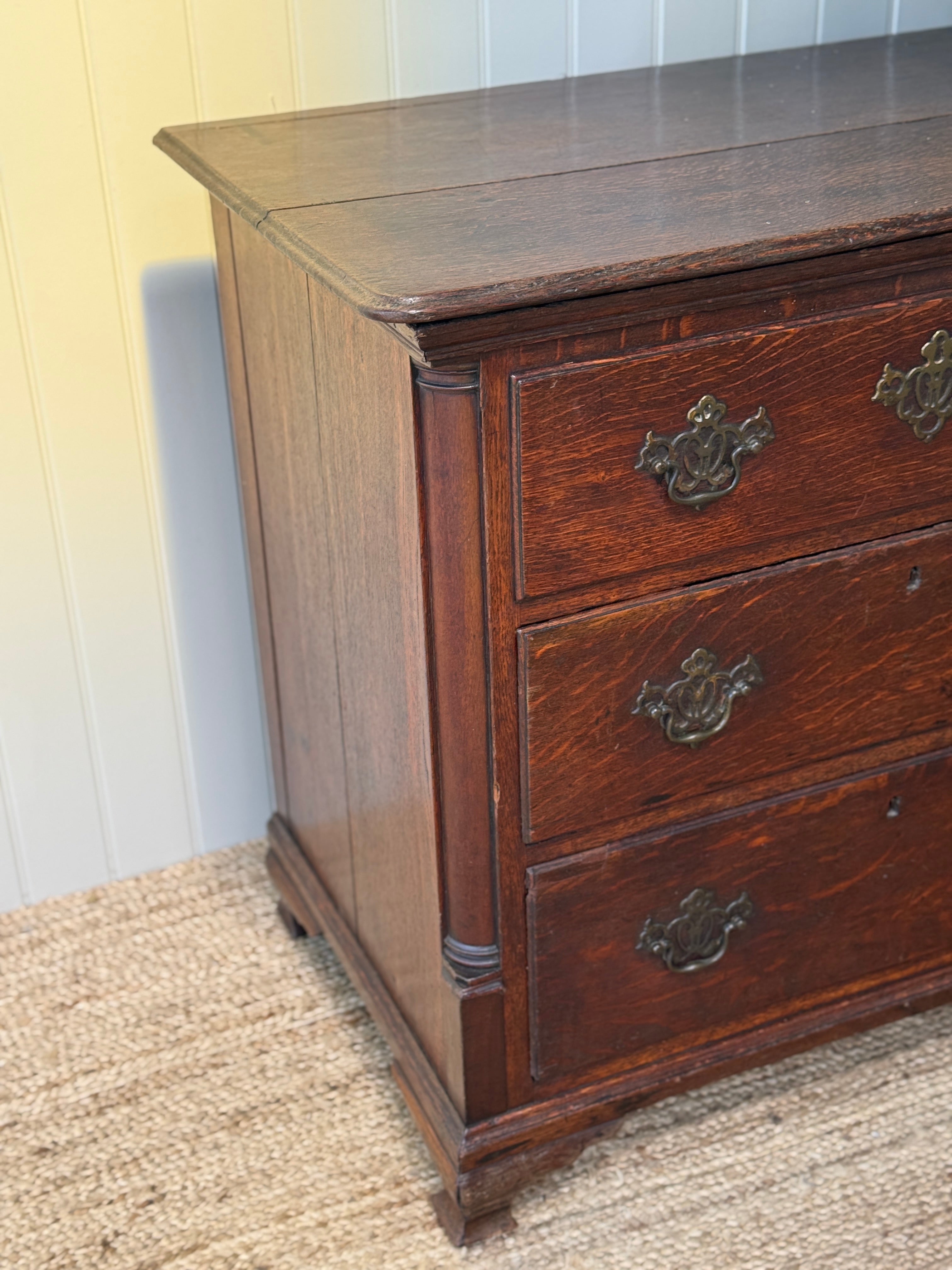 Georgian Oak Mule Chest of Drawers, 18th Century