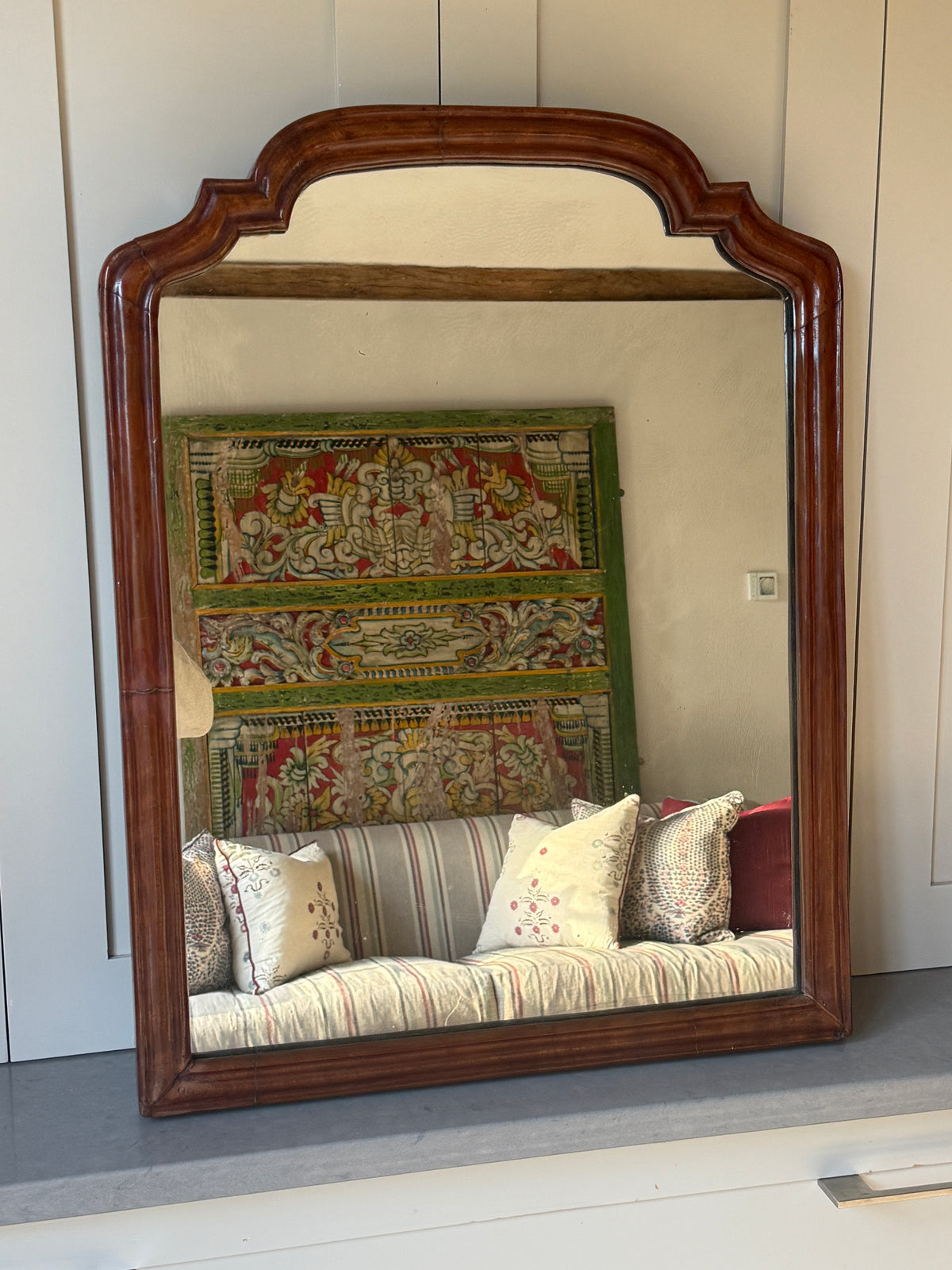 Early 18th-Century Style Arched Mahogany Mirror