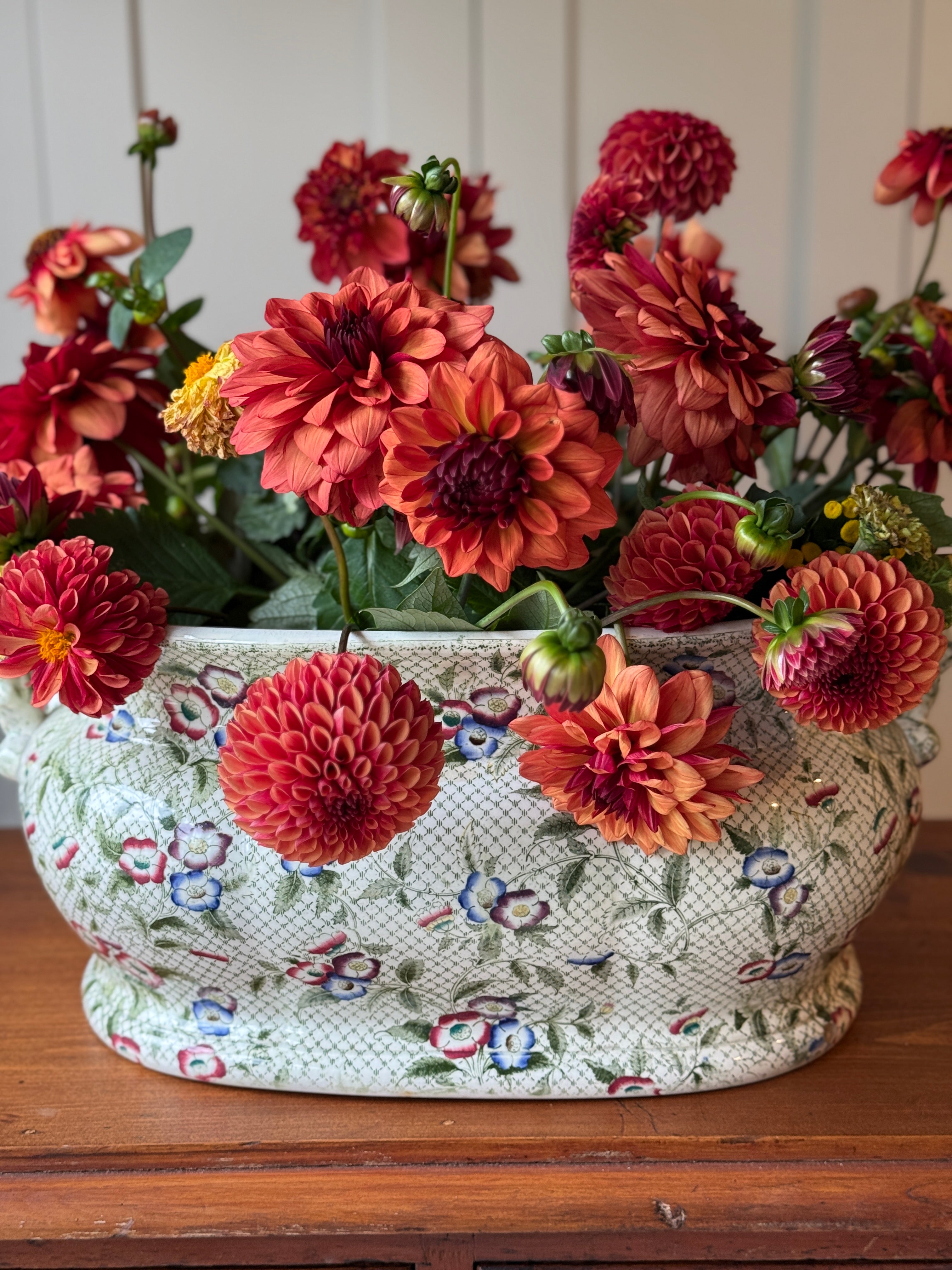 Decorative Victorian Staffordshire Foot Bath