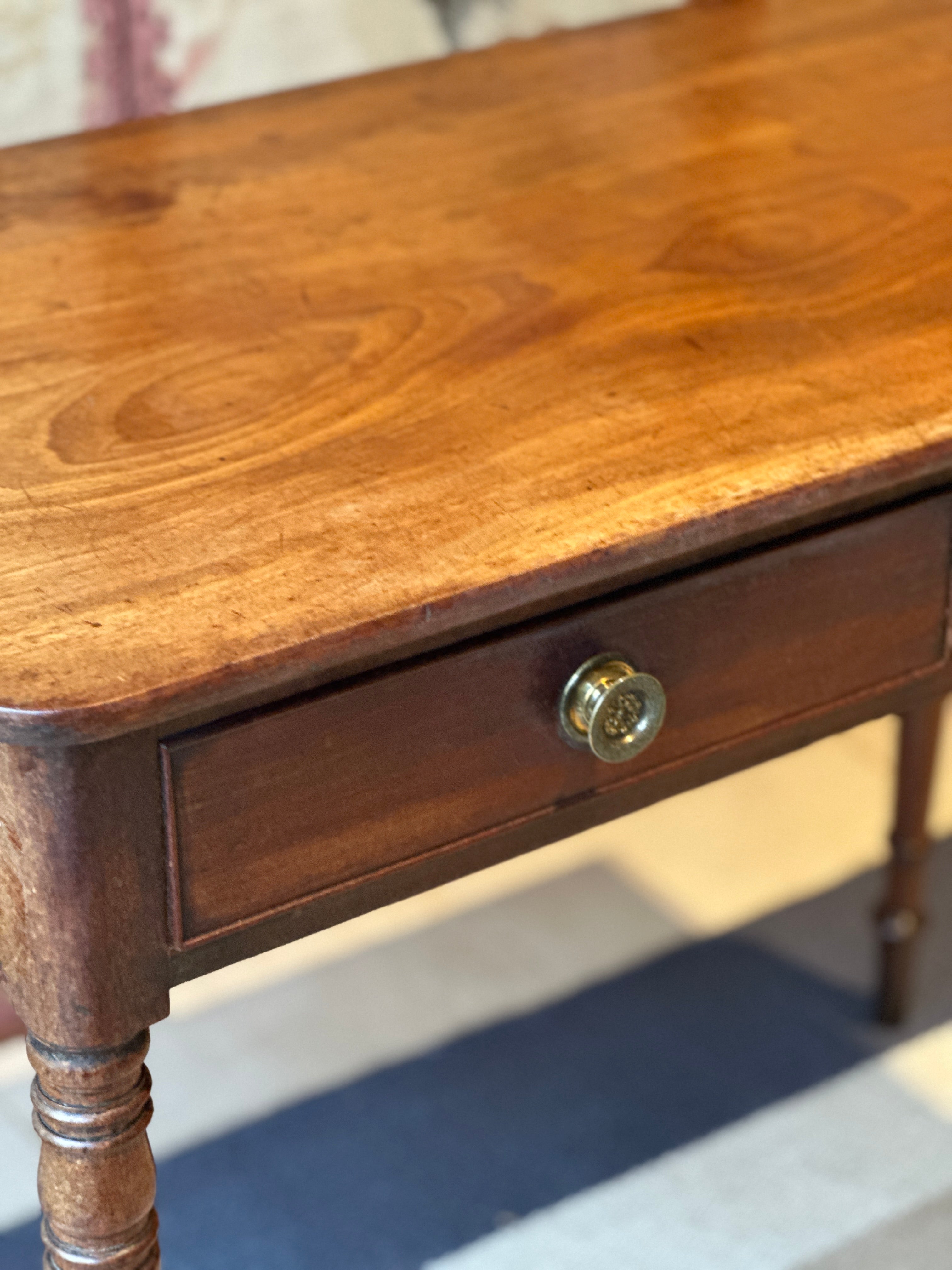 Fine Regency Side Table with lovely legs