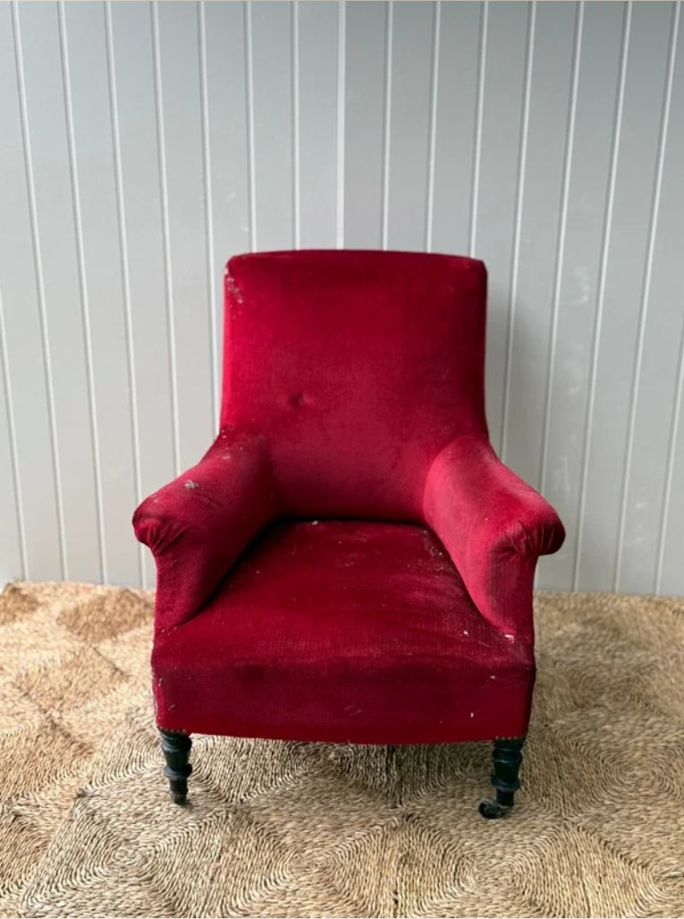 Single Squareback in Red Velvet