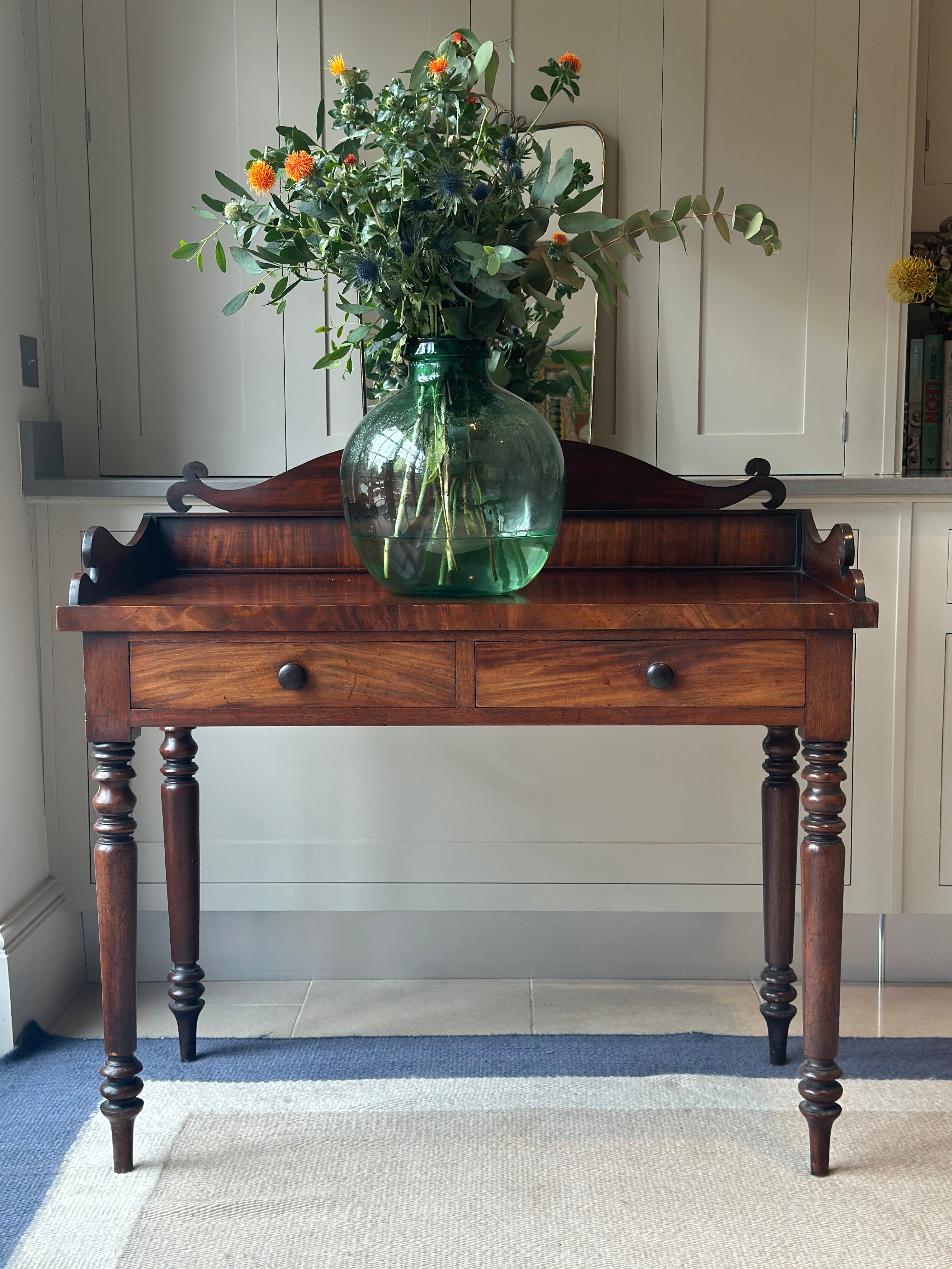 Elegant Regency Mahogany Washstand with lovely shaped gallery