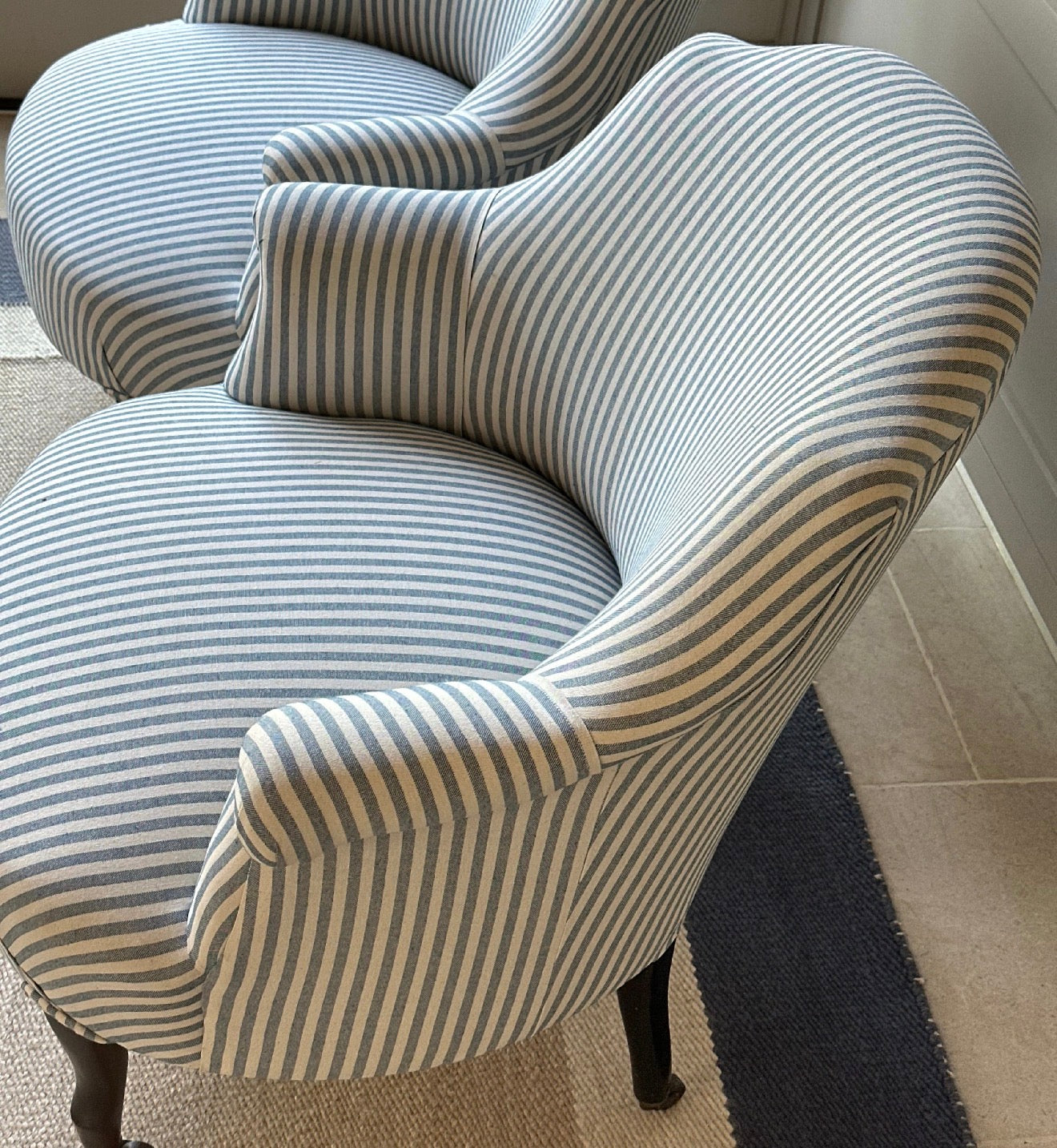 Single Chapeau de Gandarme armchair in Blue Ticking