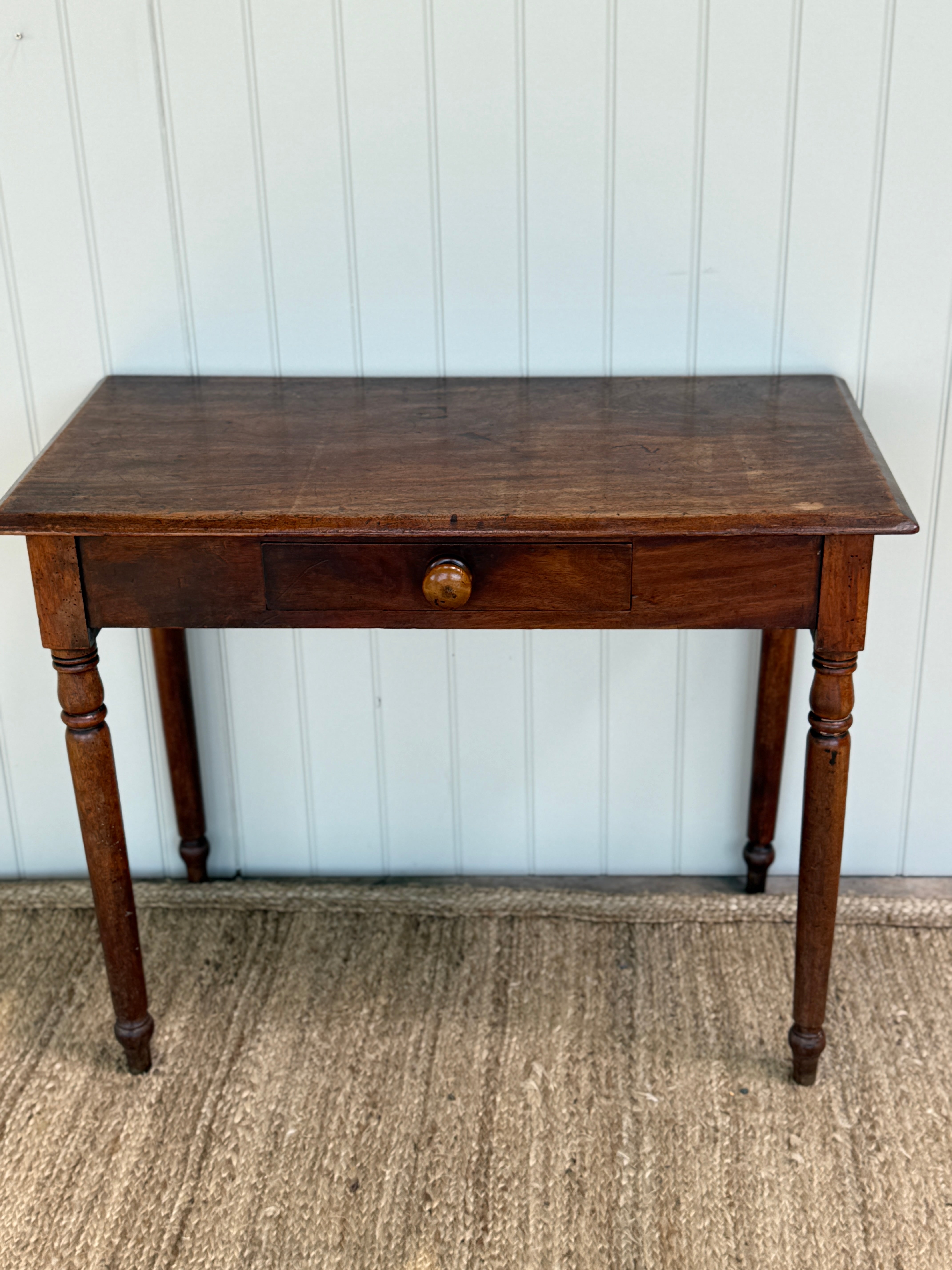 Antique Mahogany Single-Drawer Side Table, 19th Century
A good, honest Victorian
