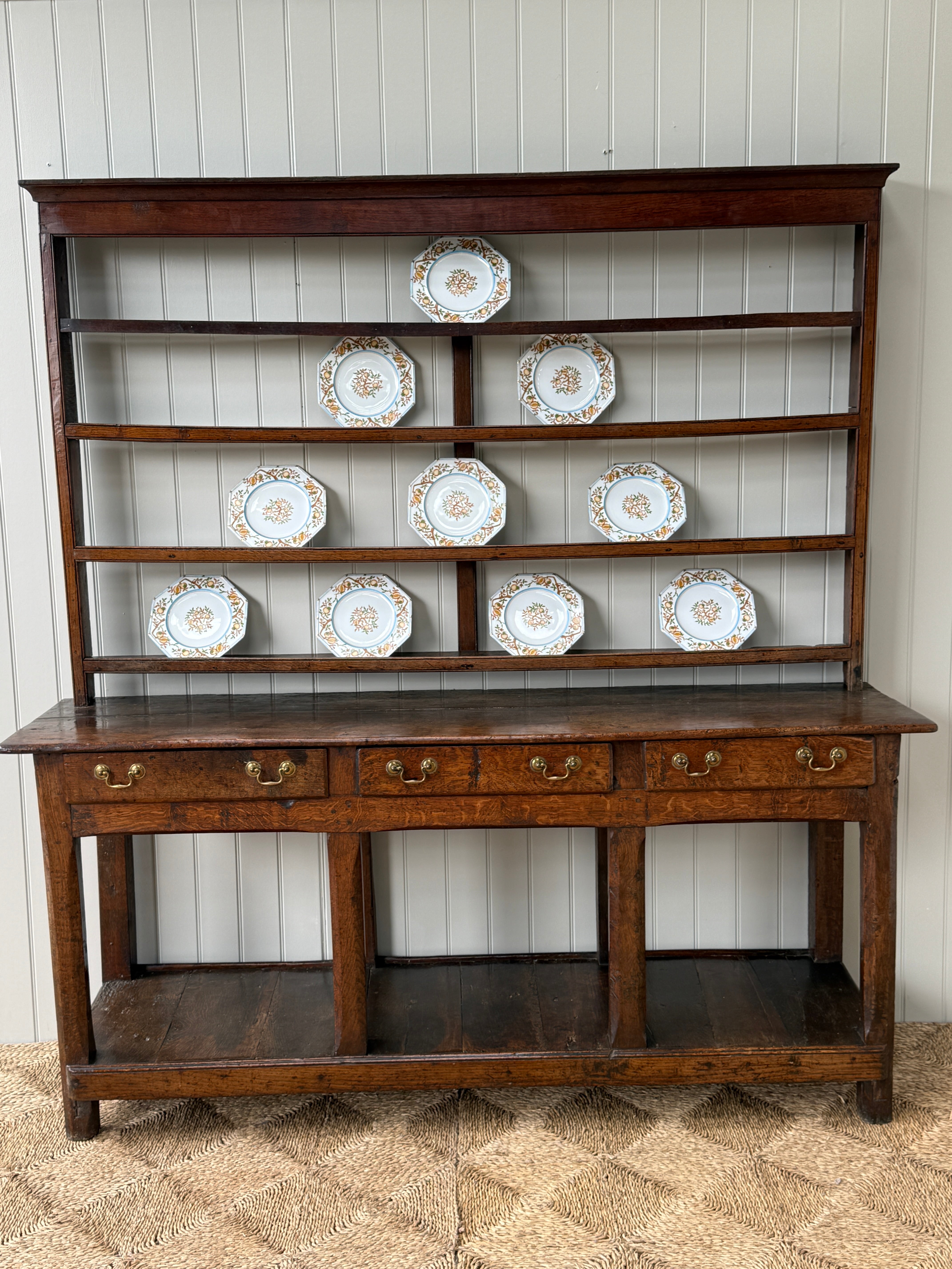 18th Century Oak Dresser with Open Pot board base