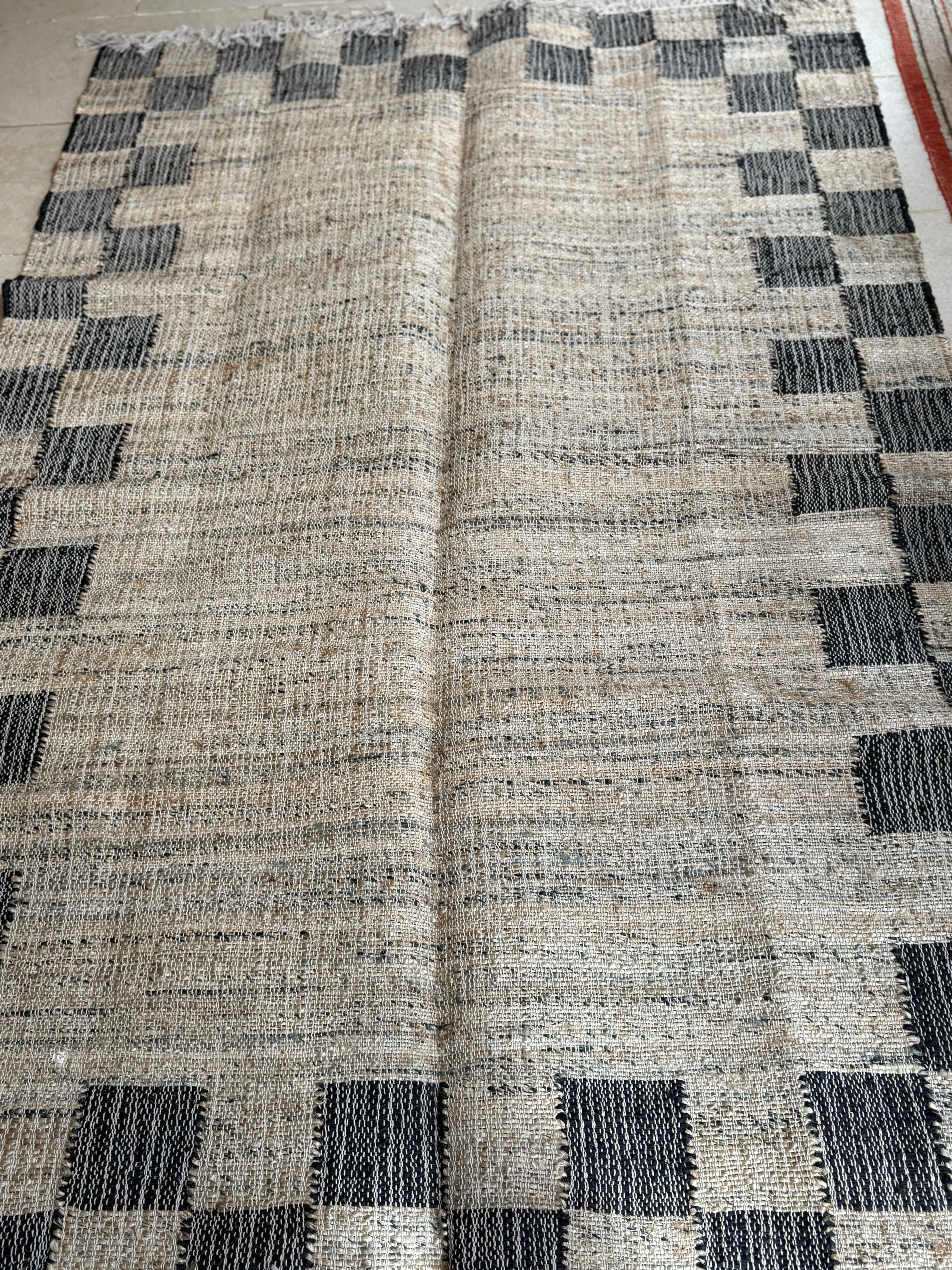 Modern Wool and Jute Rug - Dark Navy Checkerboard edge