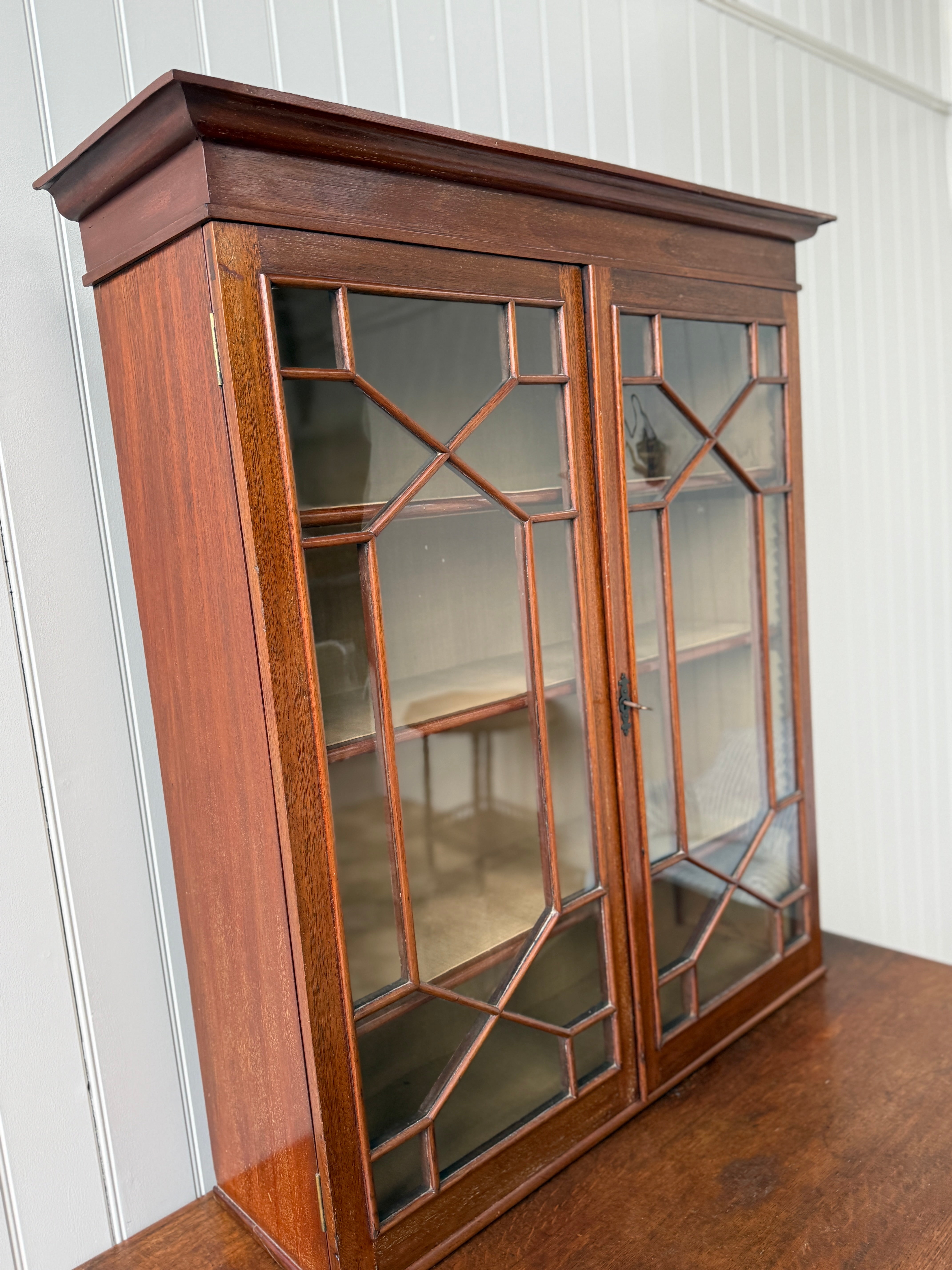 Astral Glazed Oak Wall Cabinet