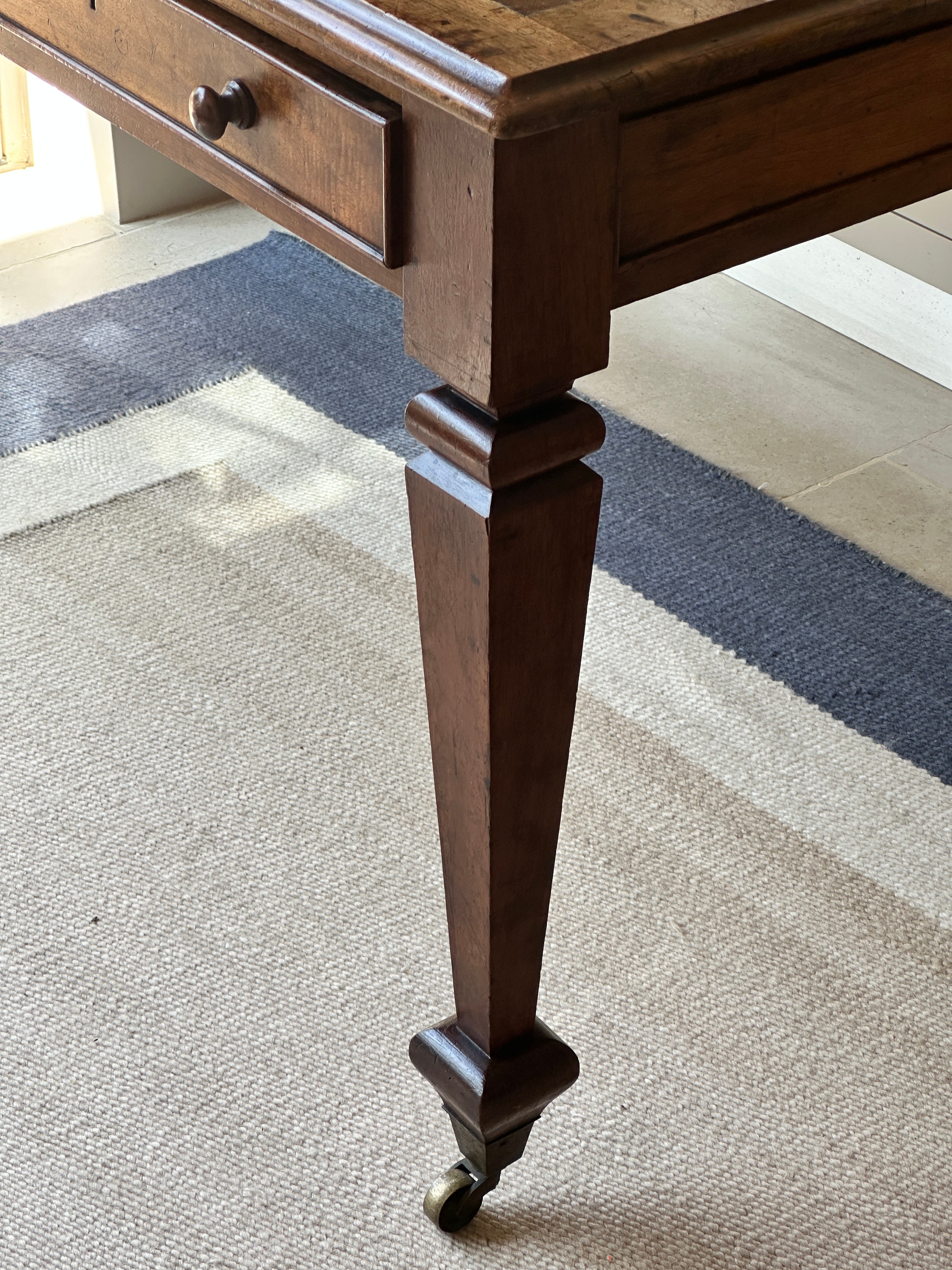 Fab Partner’s Desk on Castors