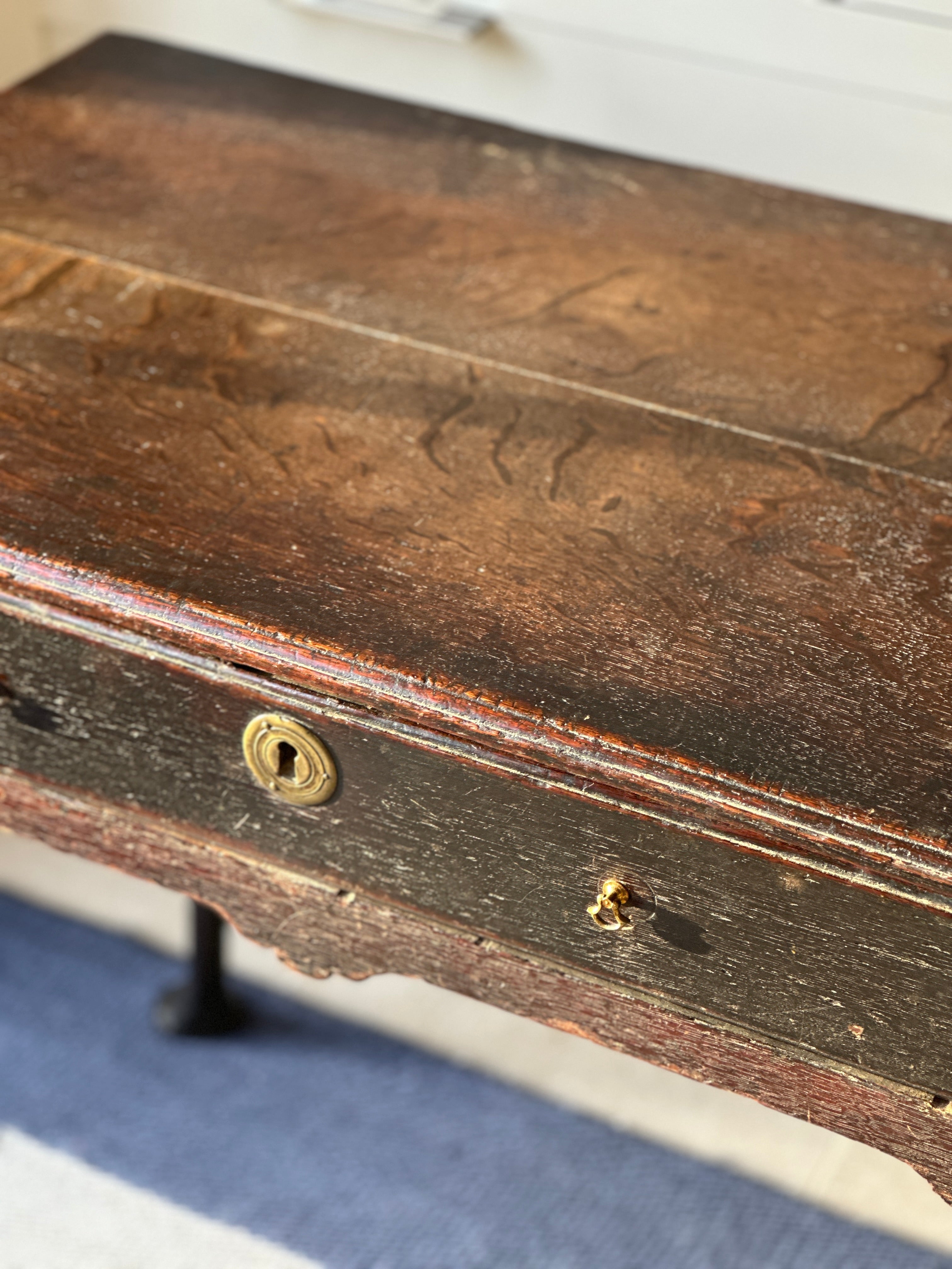 Superb Queen Anne Oak Side Table circa 1740