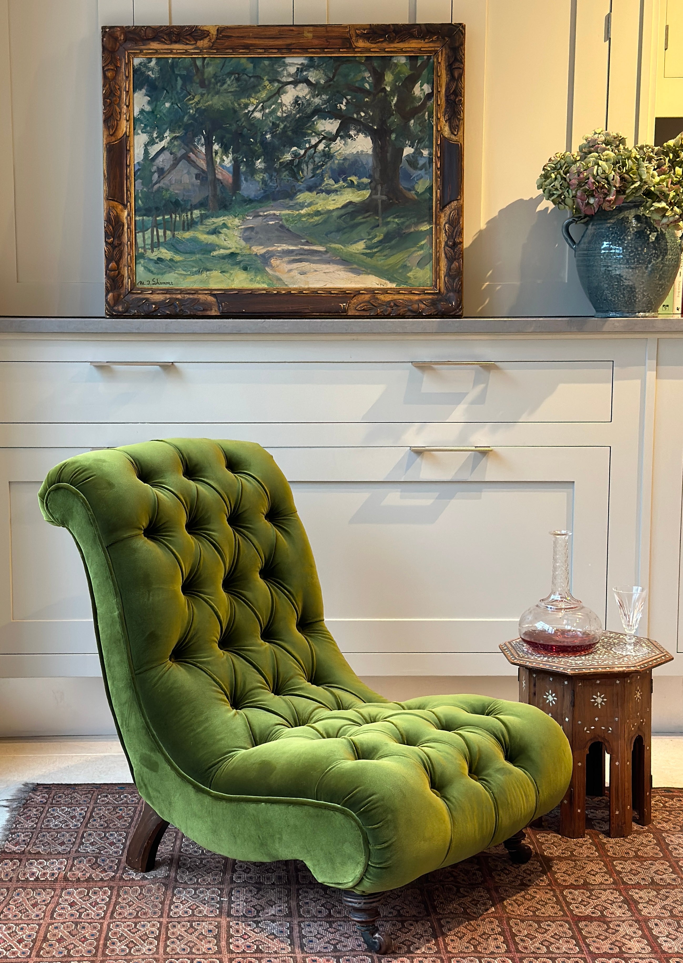 English Button Back Slipper Chair