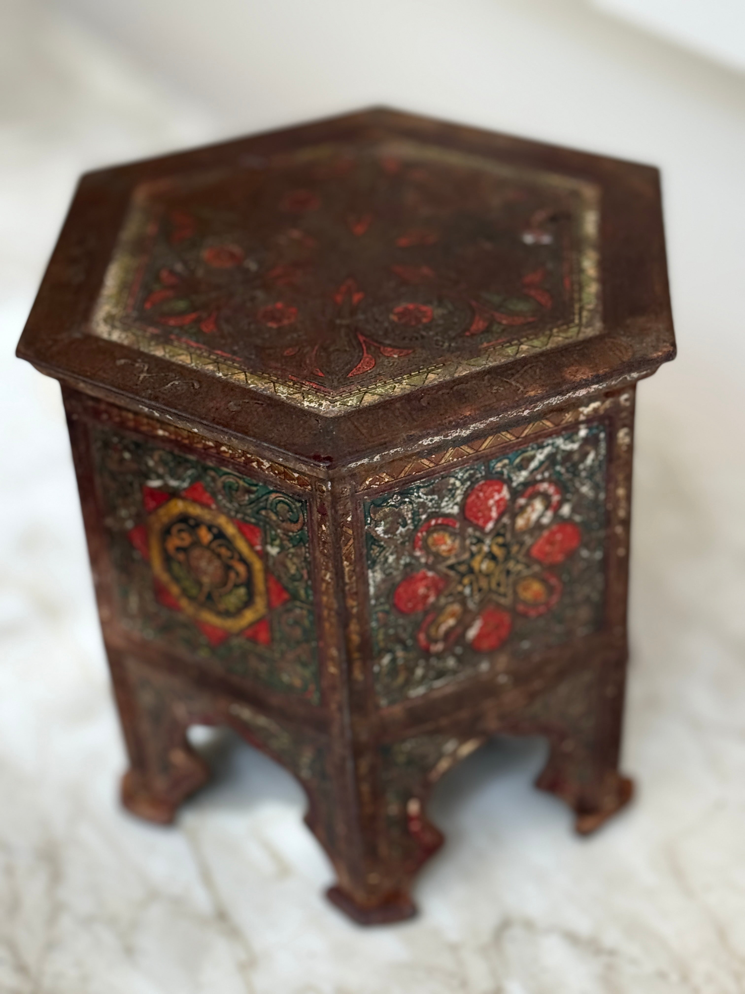 Huntley & Palmers ‘Syrian’ Novelty Biscuit Tin, circa 1903