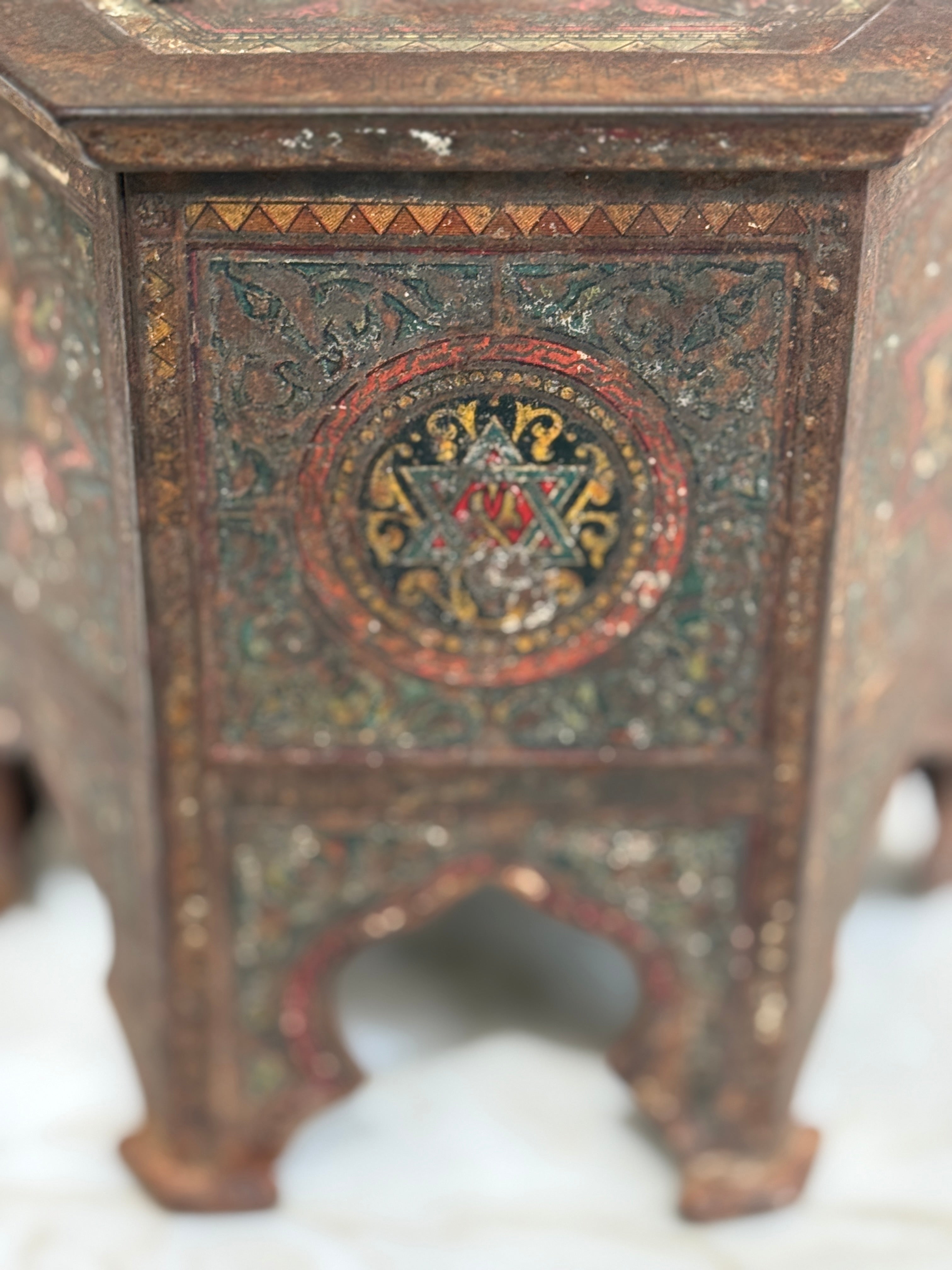 Huntley & Palmers ‘Syrian’ Novelty Biscuit Tin, circa 1903