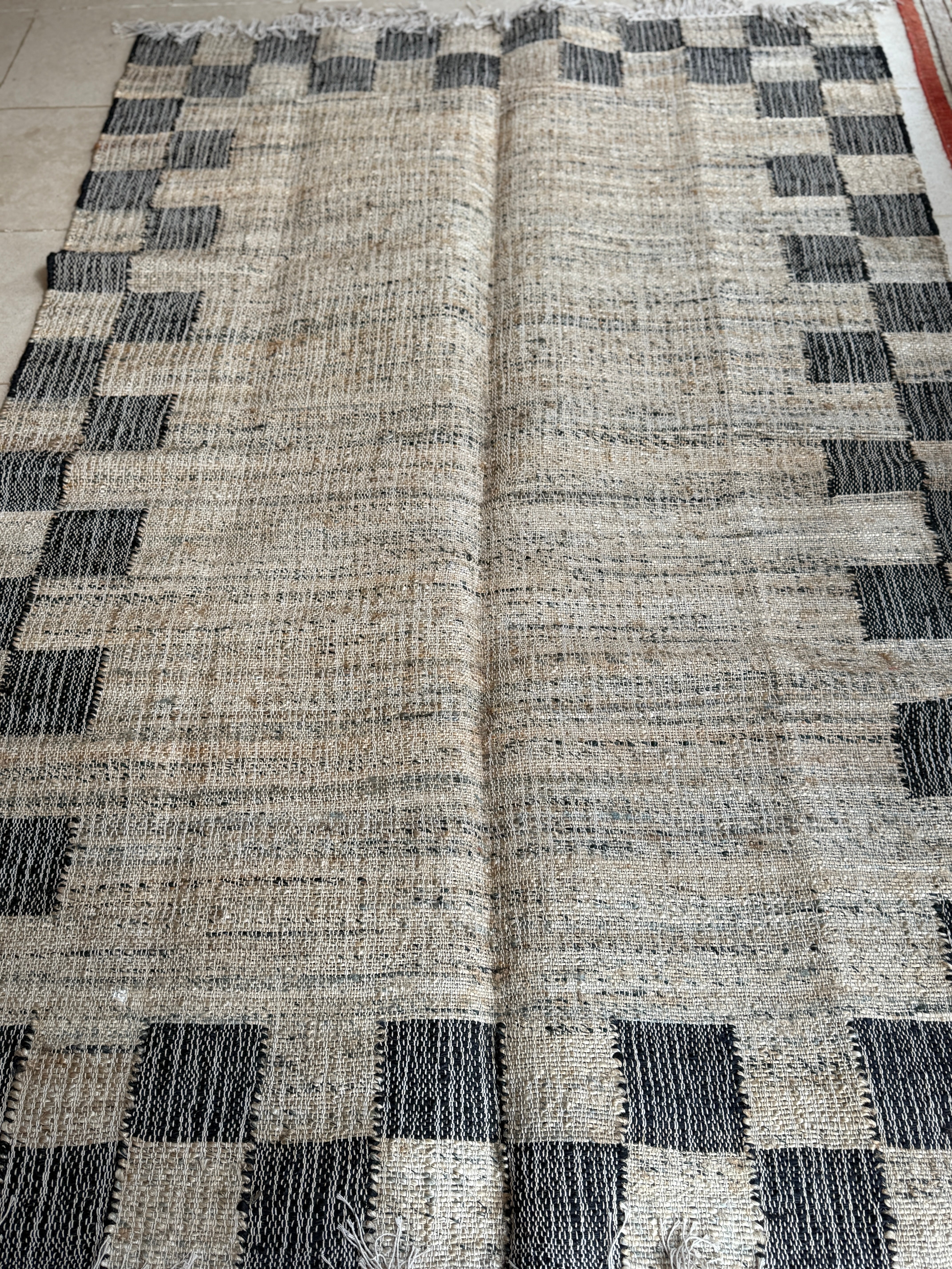 Modern Wool and Jute Rug - Dark Navy Checkerboard edge