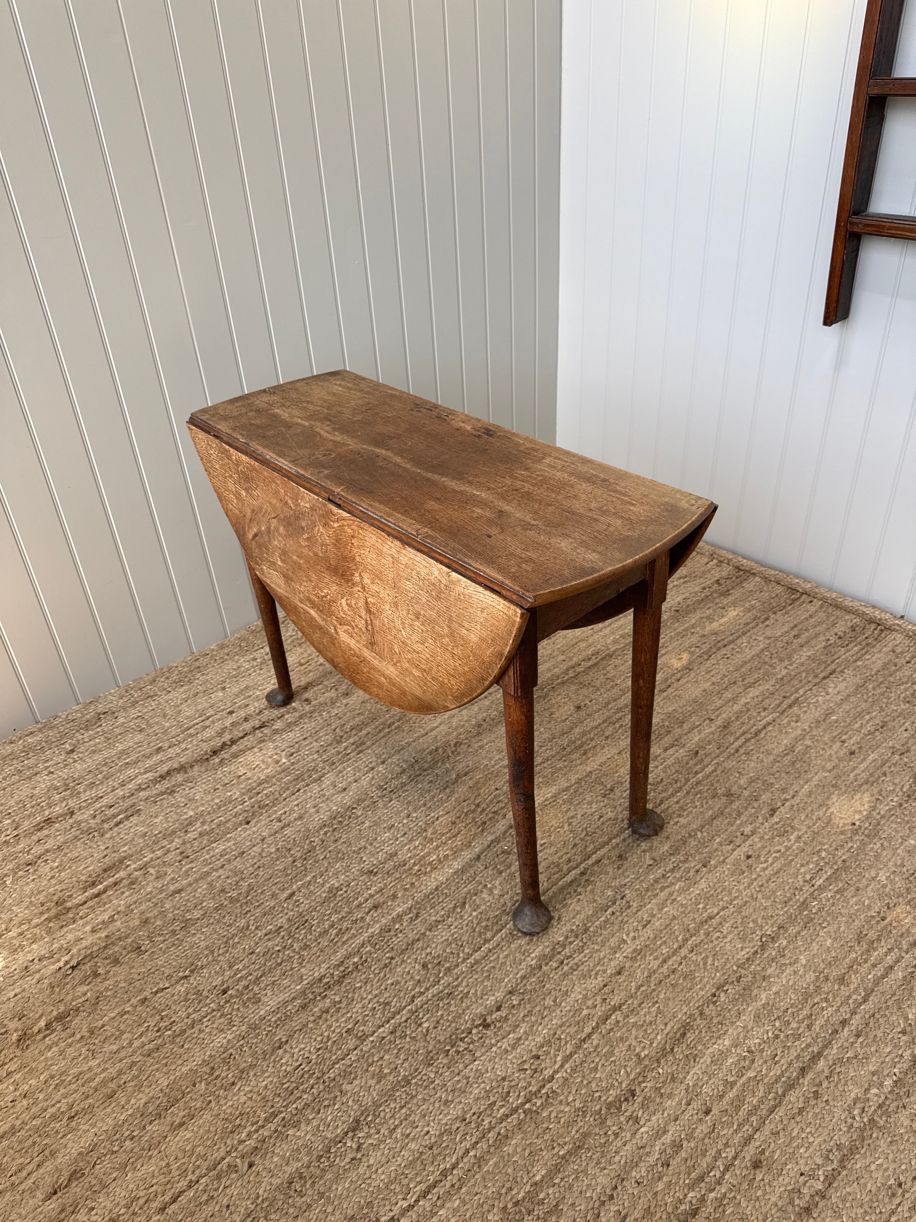 Georgian Oak Drop-Leaf Dining Table