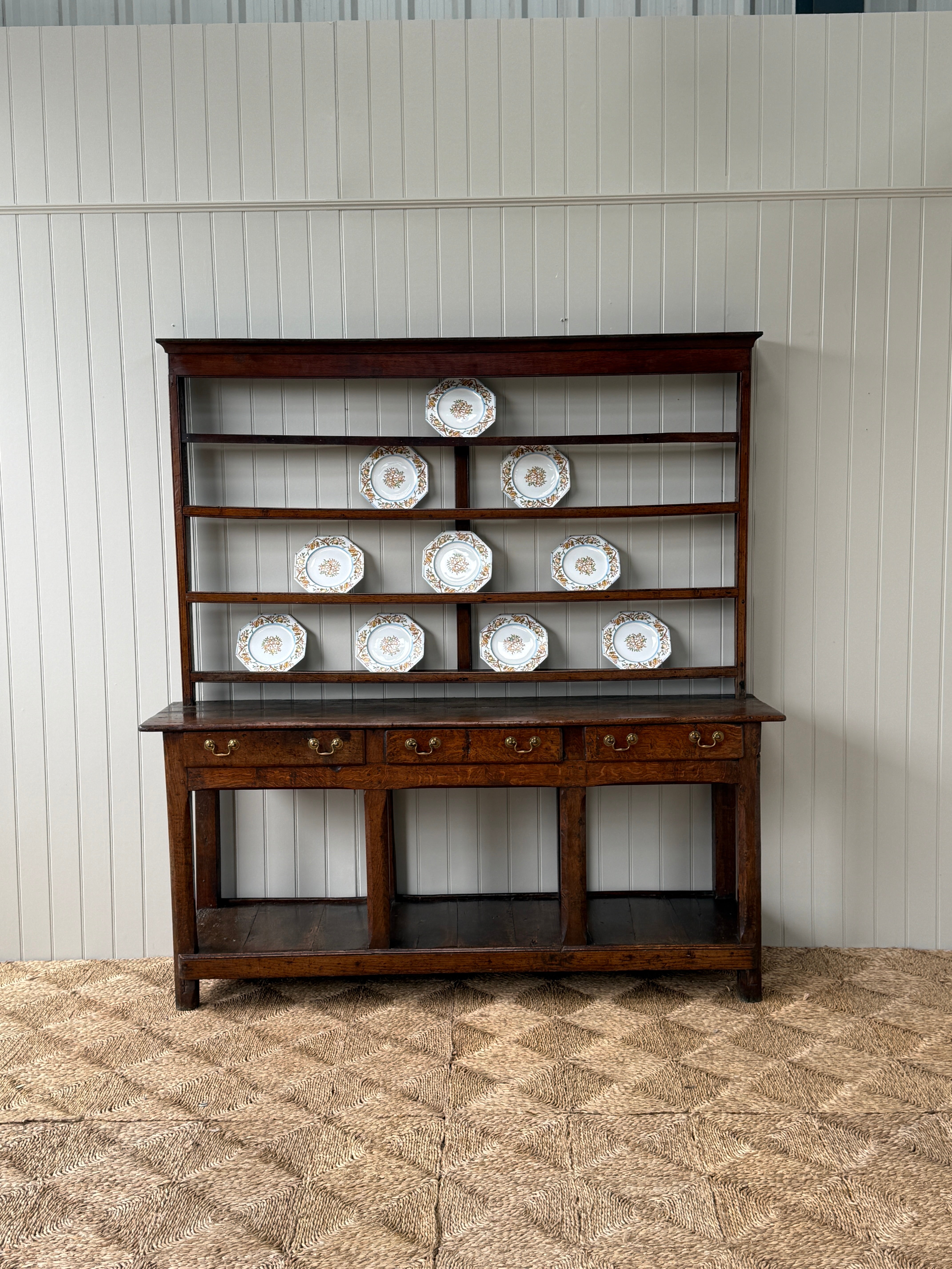 18th Century Oak Dresser with Open Pot board base