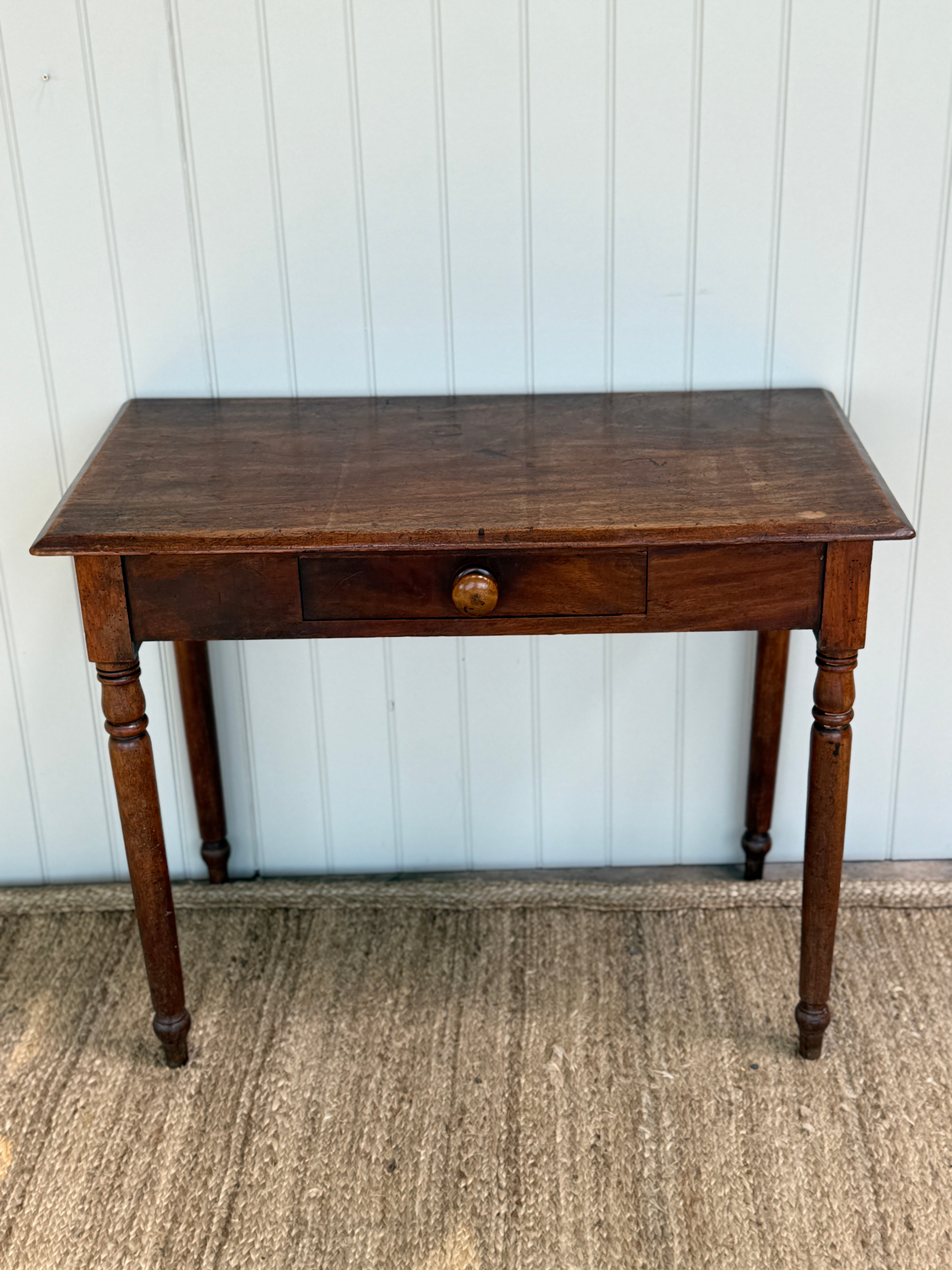 Antique Mahogany Single-Drawer Side Table, 19th Century
A good, honest Victorian