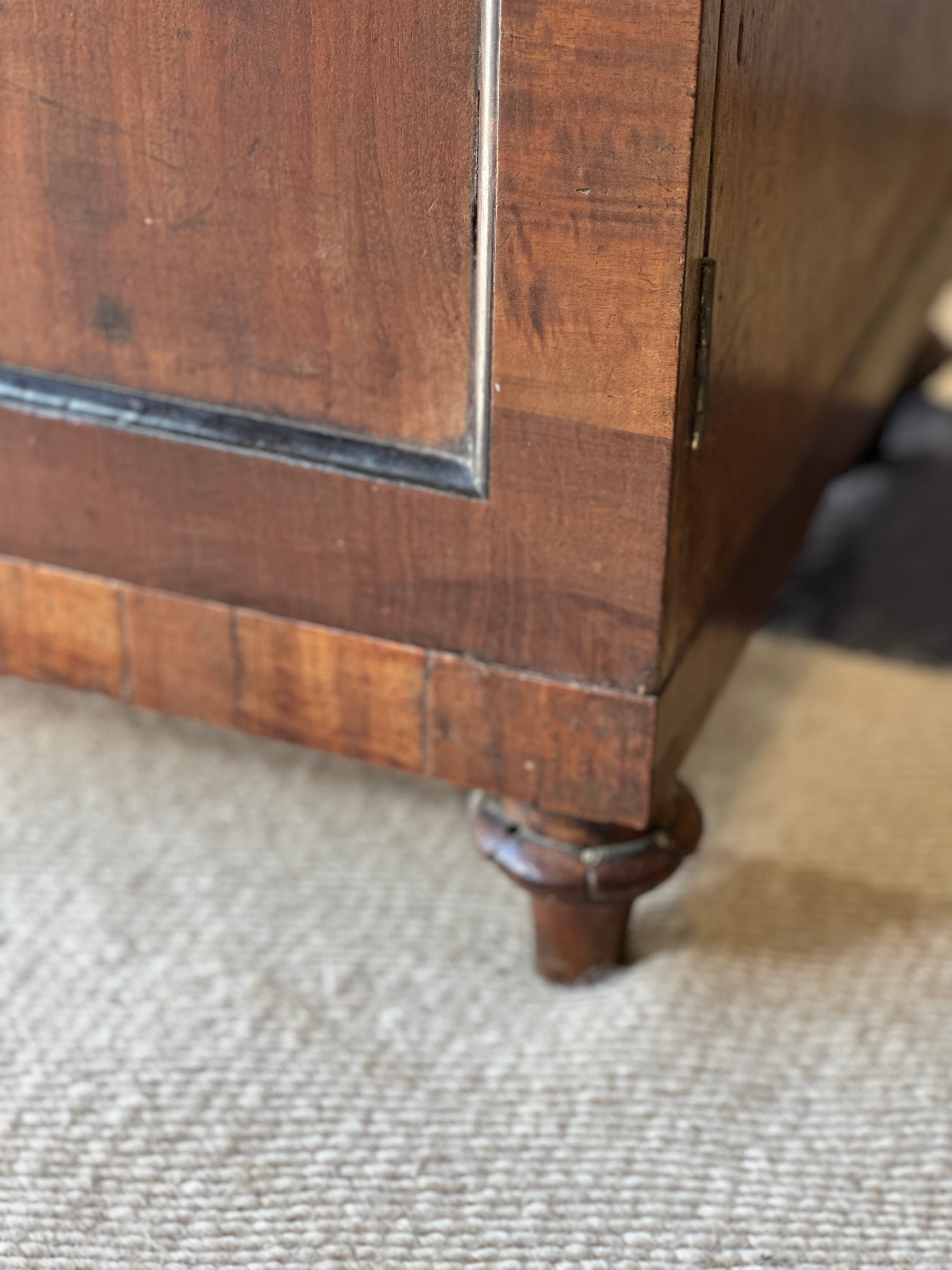 Small Mahogany Cupboard /Buffet