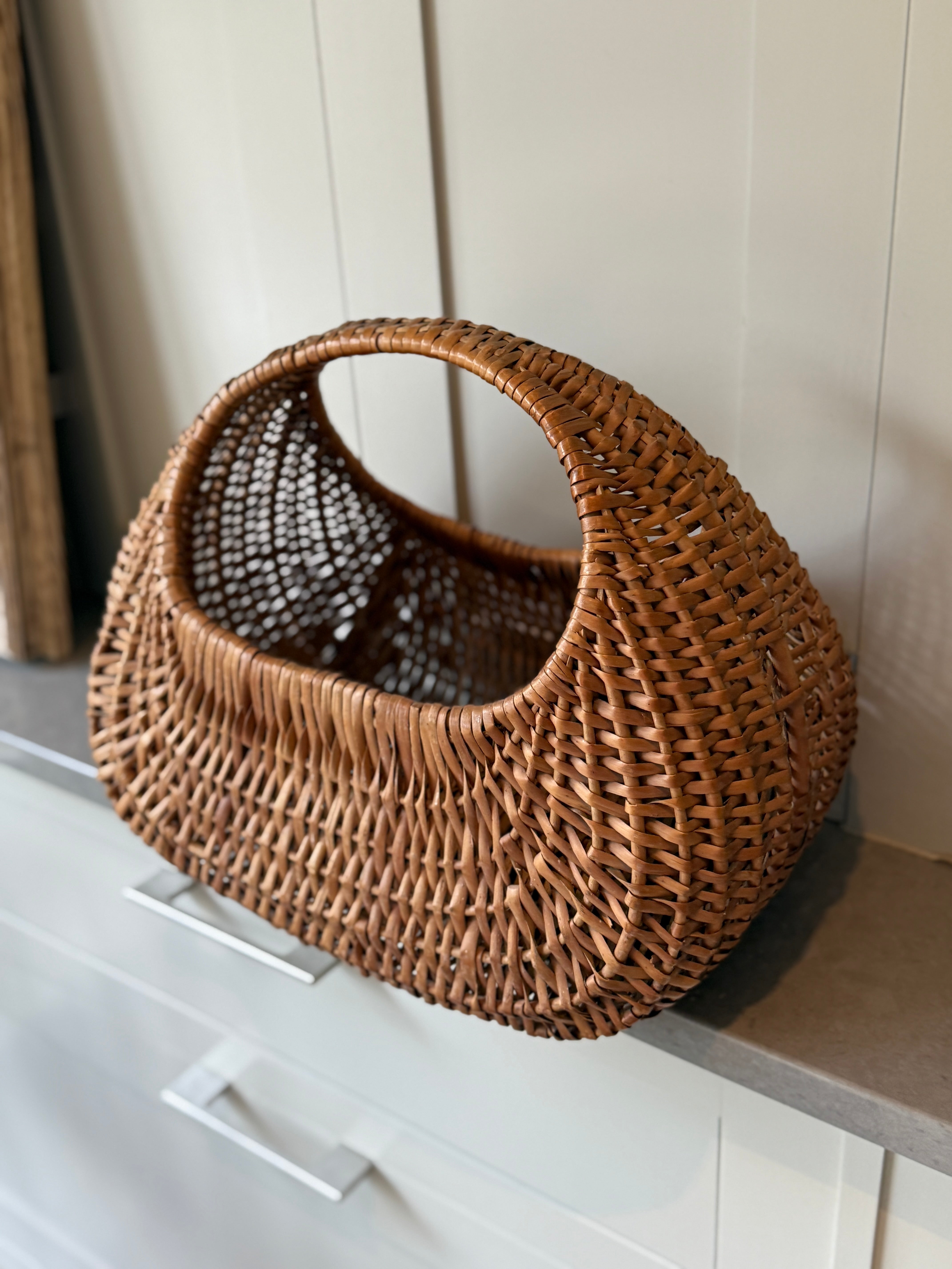 Gondola Wicker Shopper