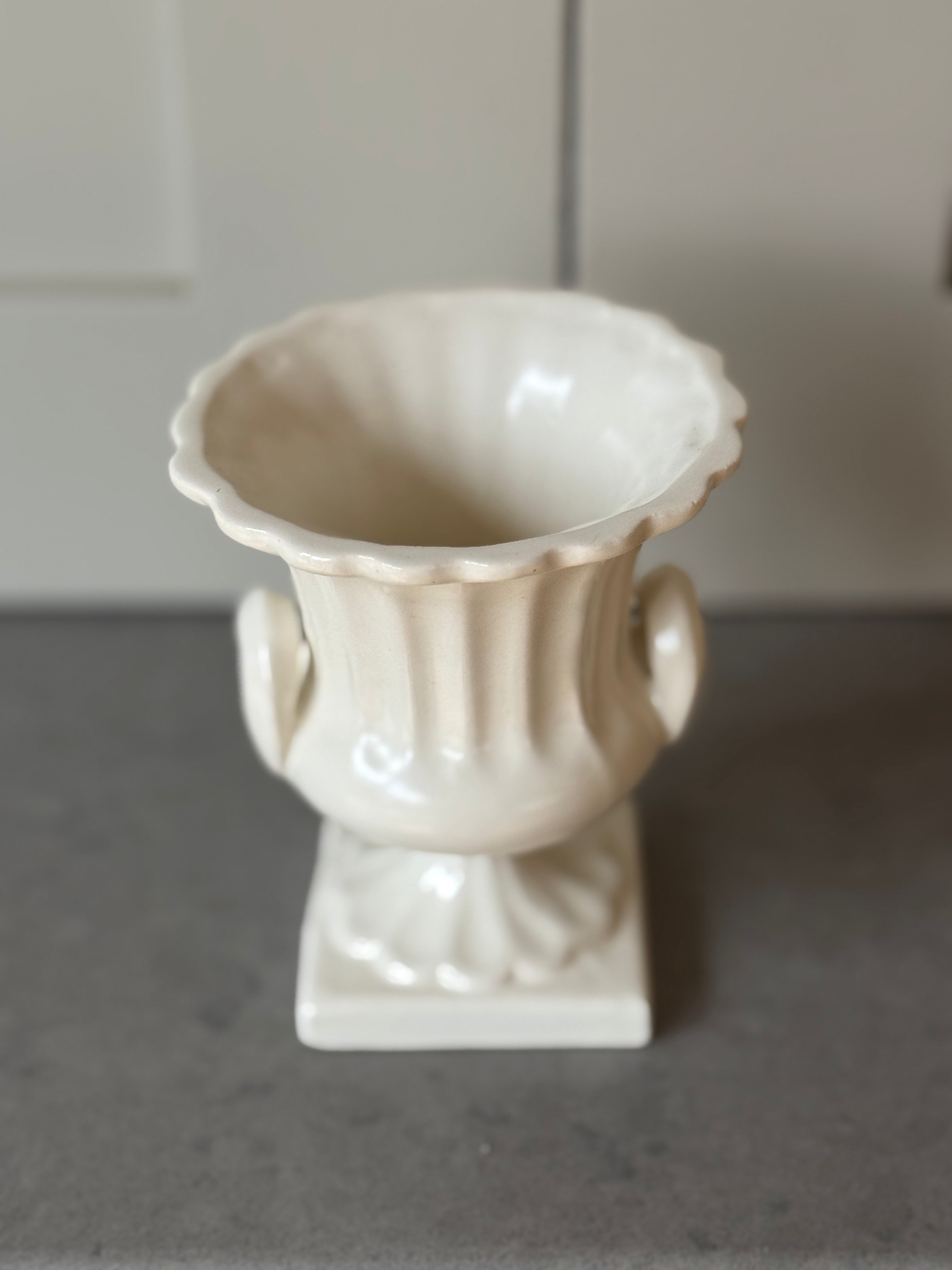 Very Small Shorter & Son Ceramic urn