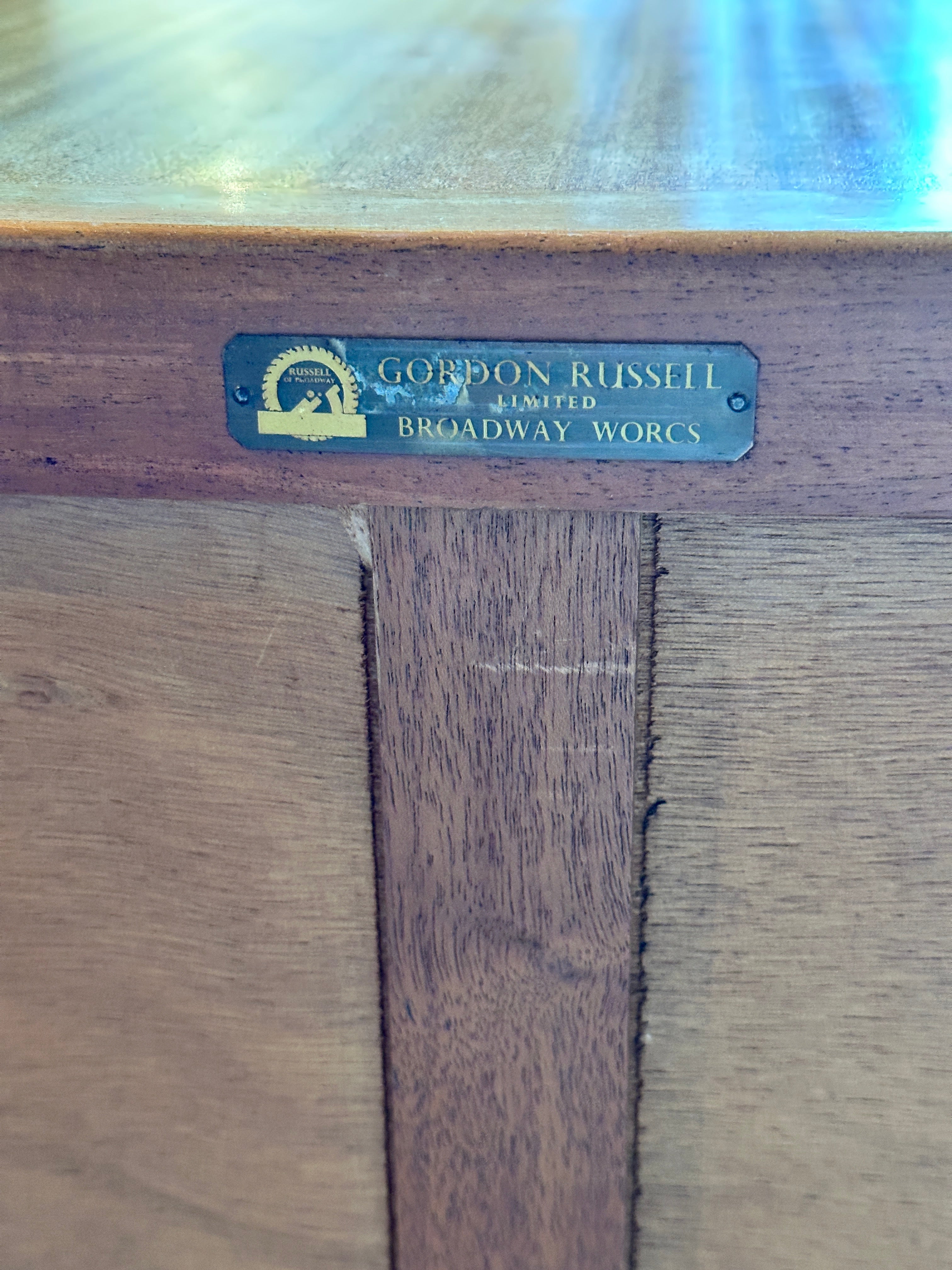 DF-Gordon Russell Double Helix