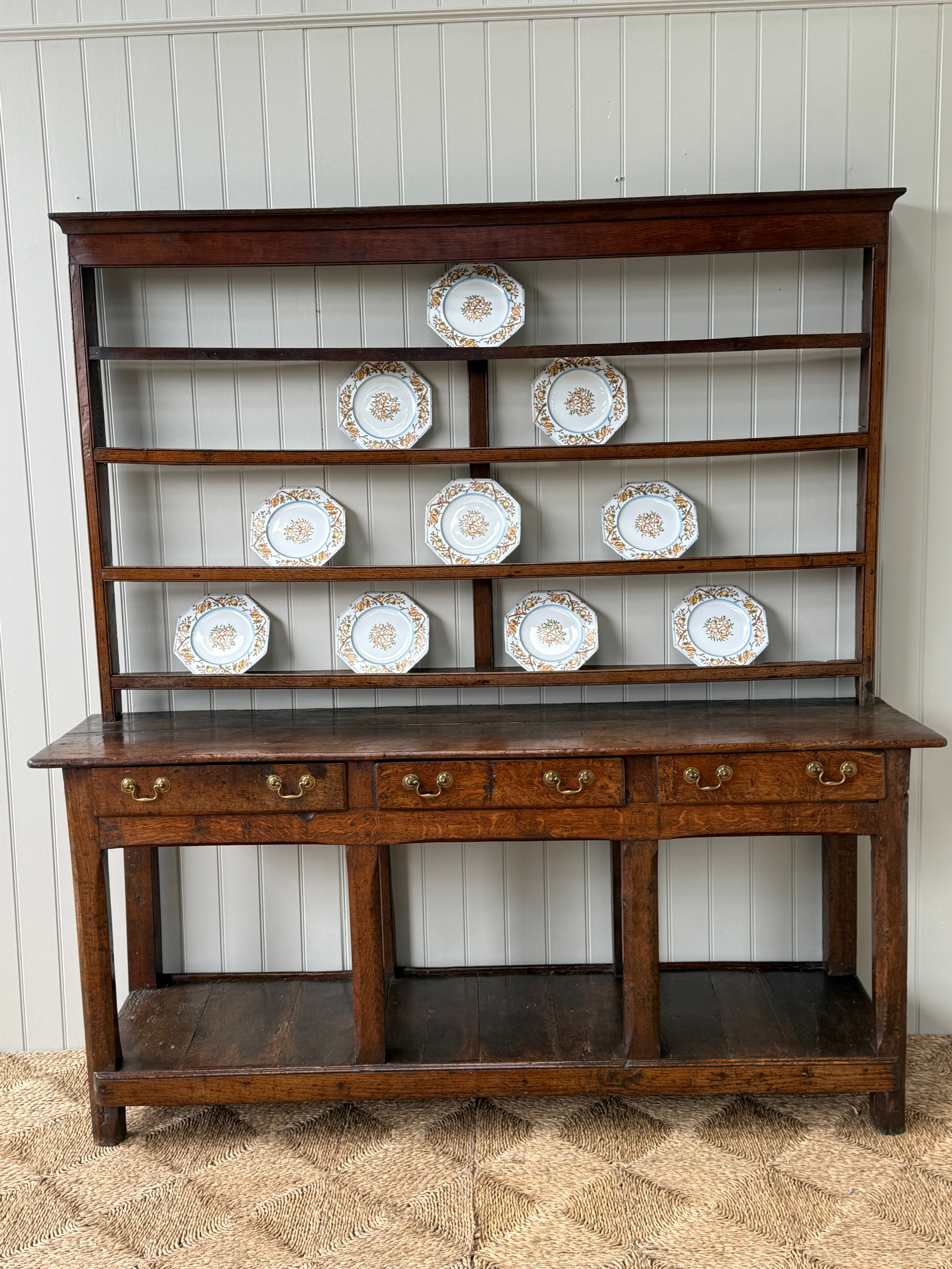 18th Century Oak Dresser with Open Pot board base