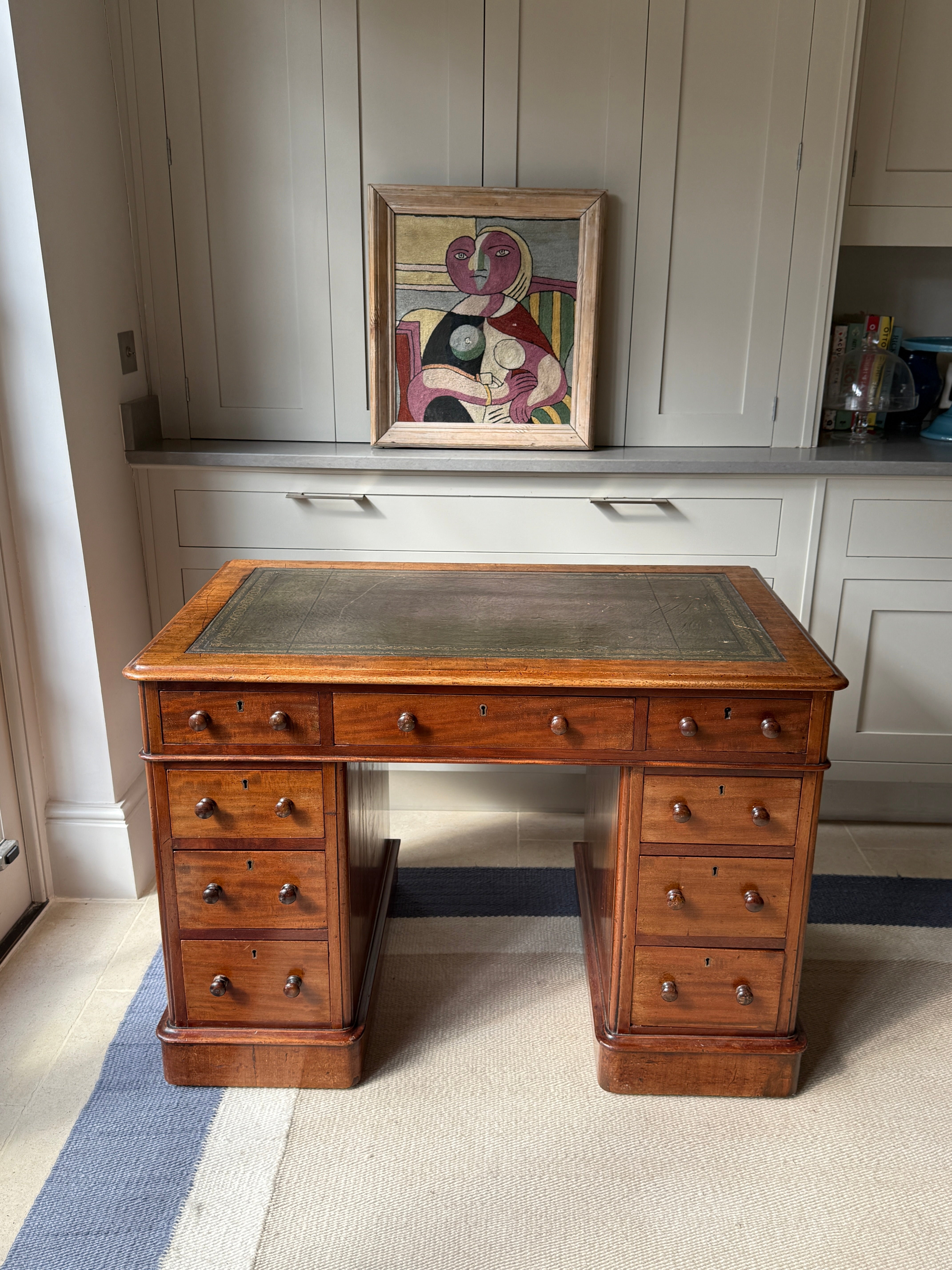 Mid 19th Century Mahogany Pedestal Desk