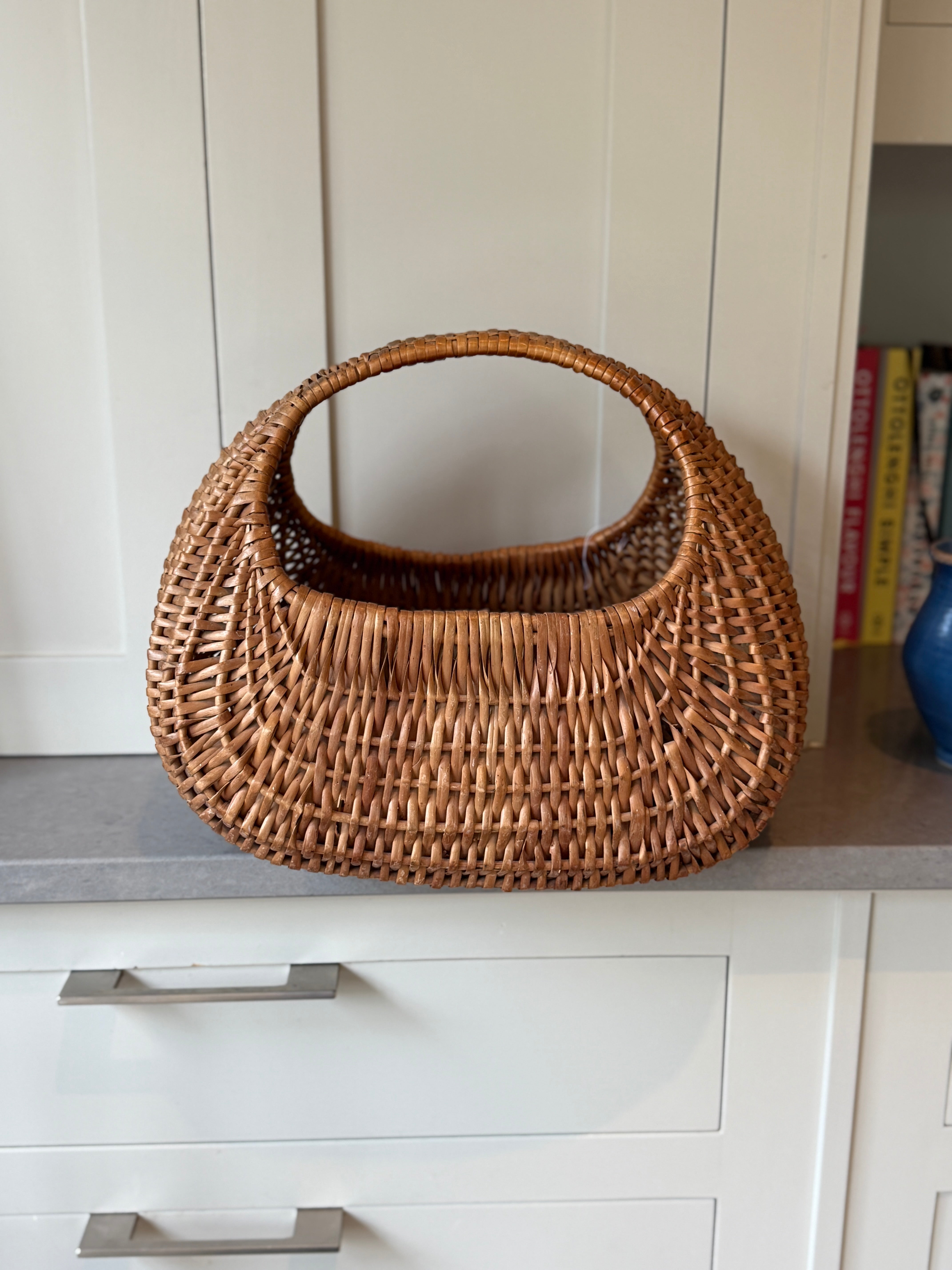 Gondola Wicker Shopper