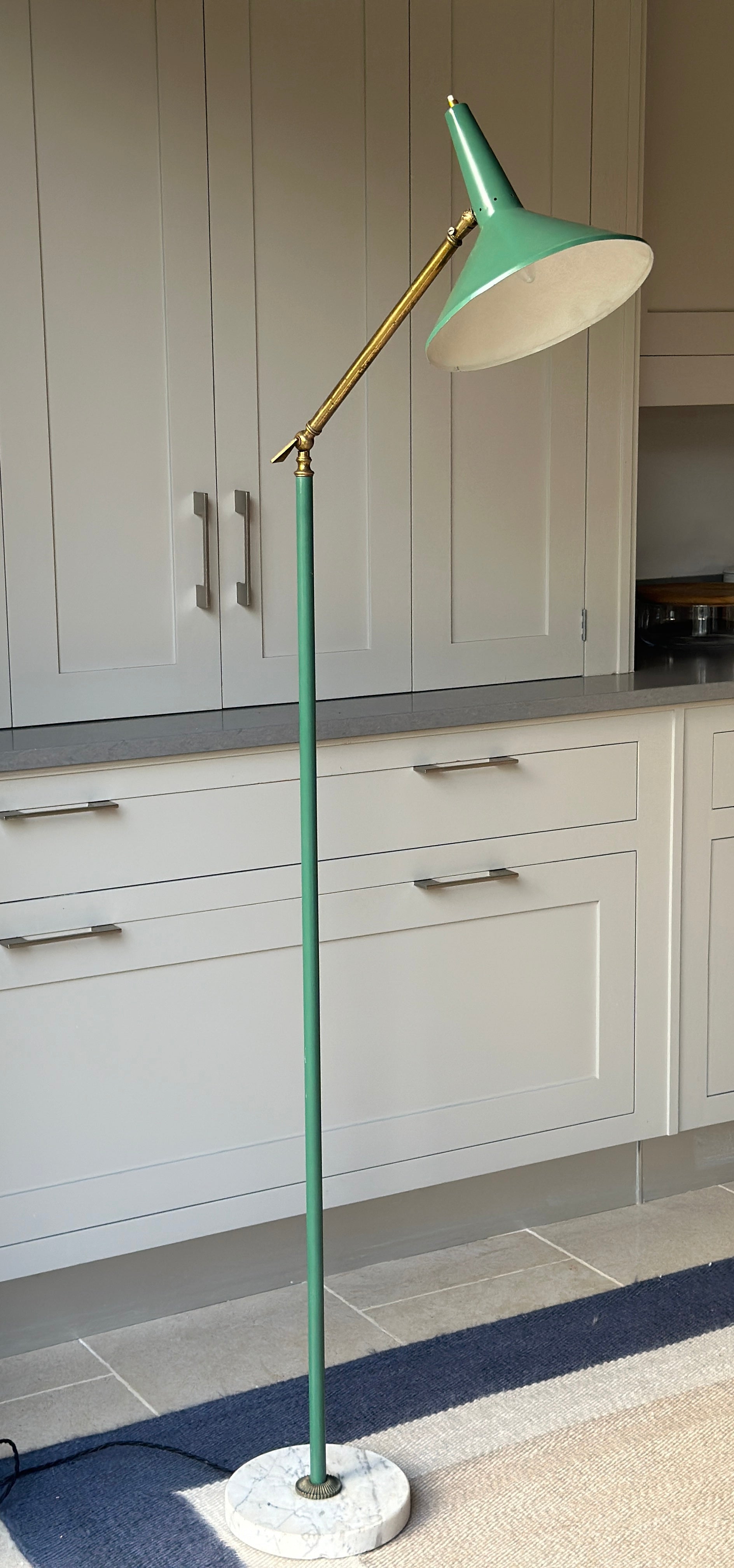 Italian 1950s Diabolo Floor Lamp in Green Enamel and Brass