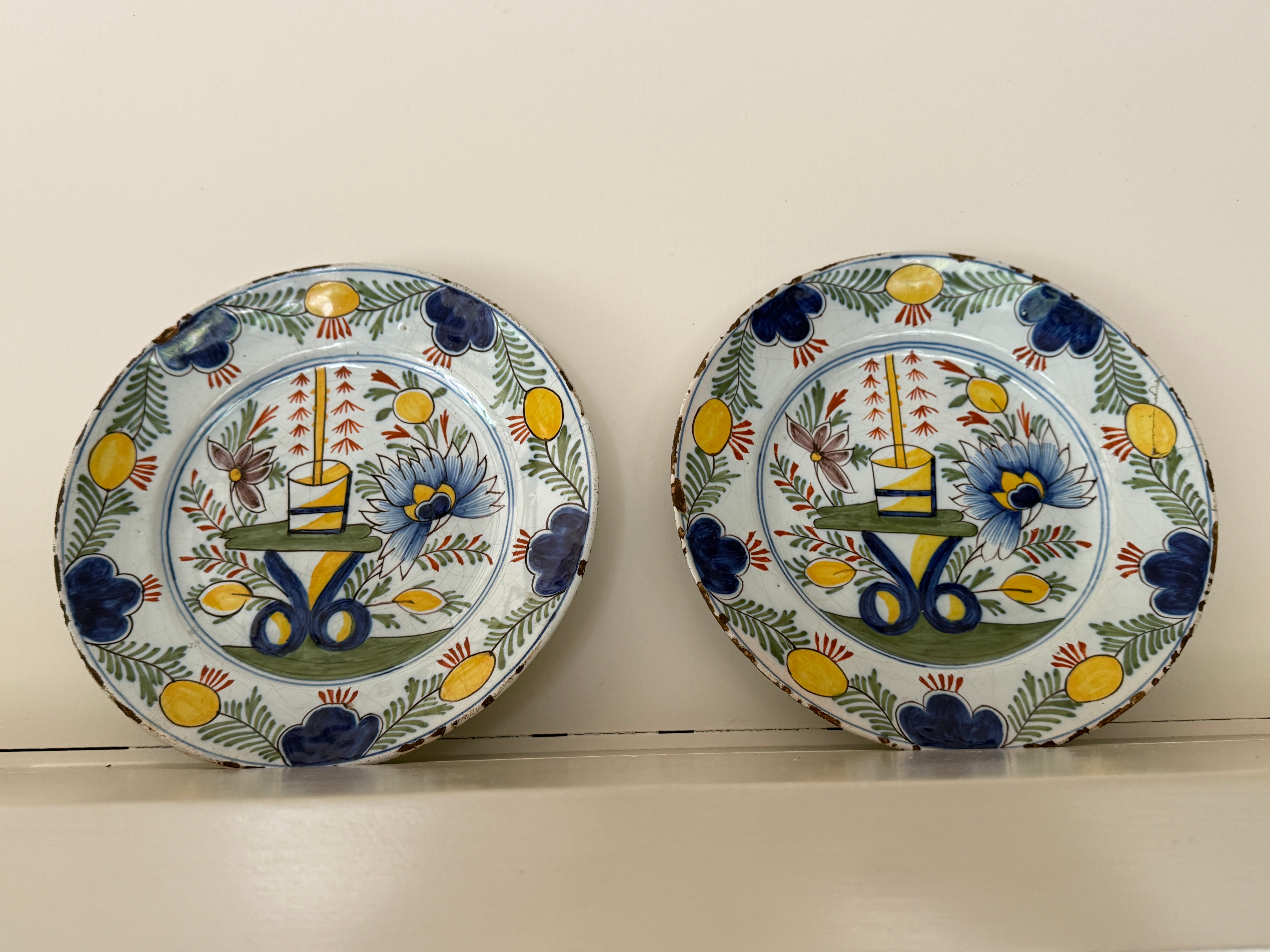 Pair of Late 18th Century Polychrome Delft Plates - Dutch