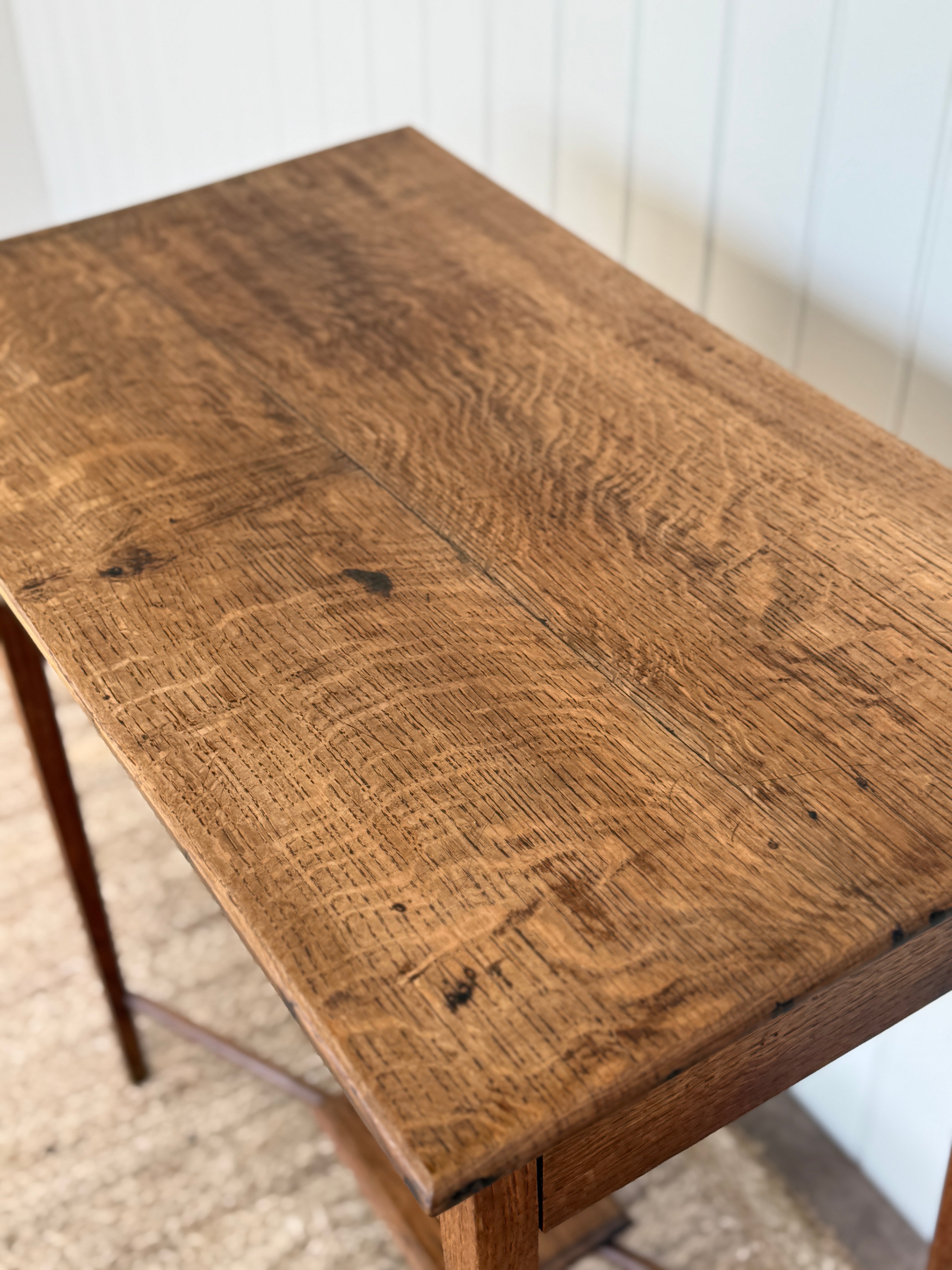 Antique Arts & Crafts Oak Two-Drawer Side Table, circa 1900