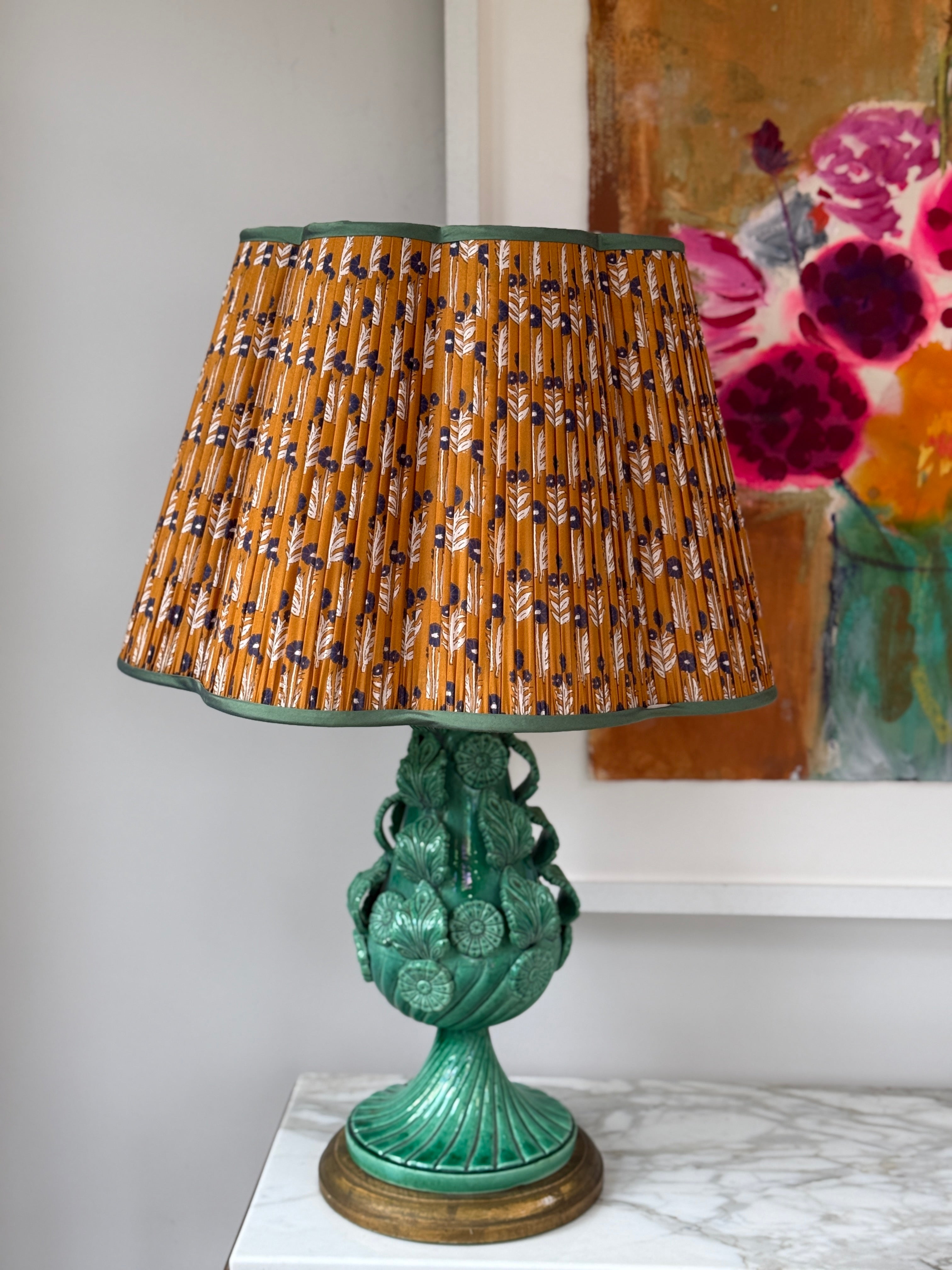 Green Manises Table Lamp on Wooden base