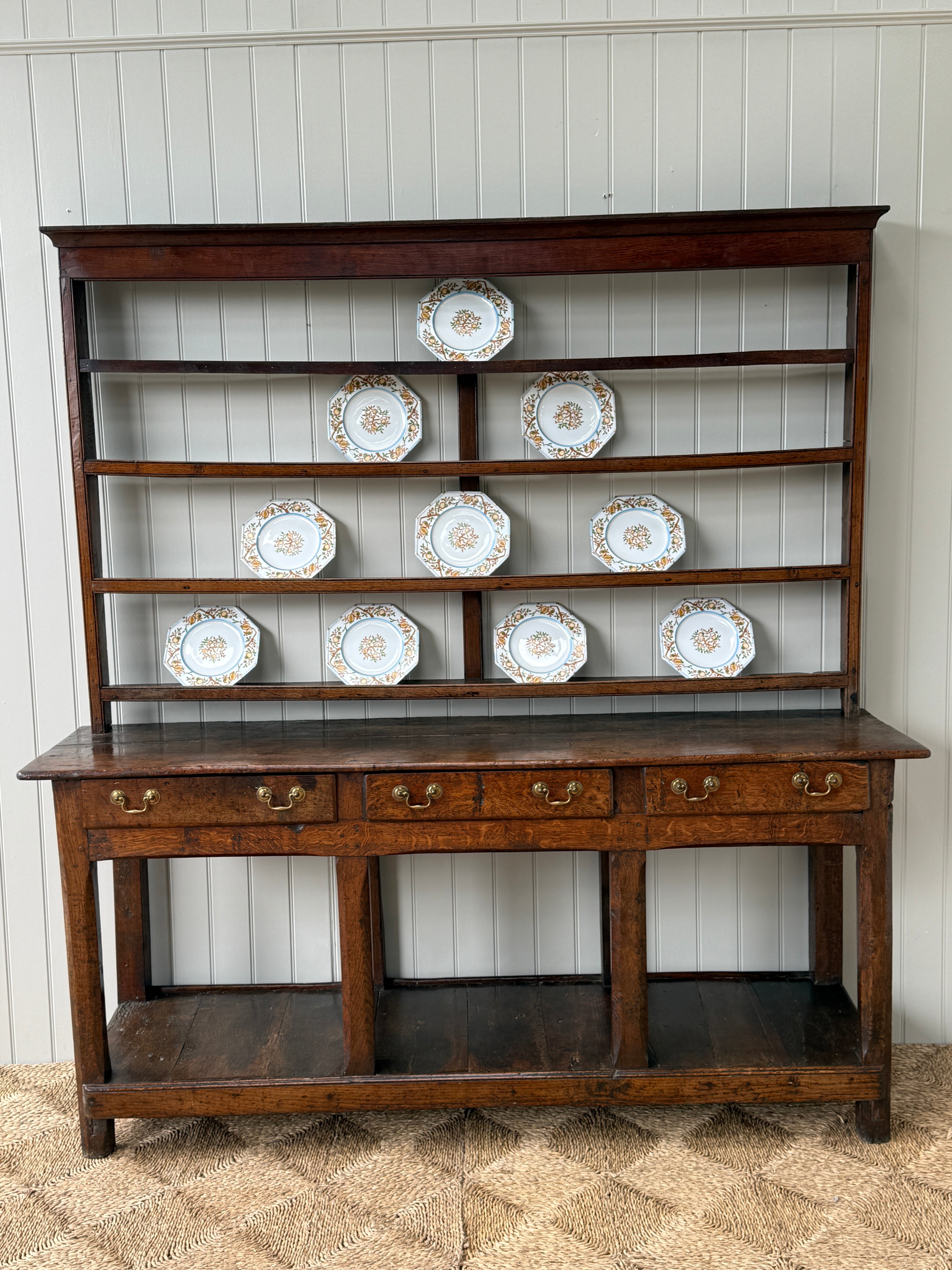 18th Century Oak Dresser with Open Pot board base