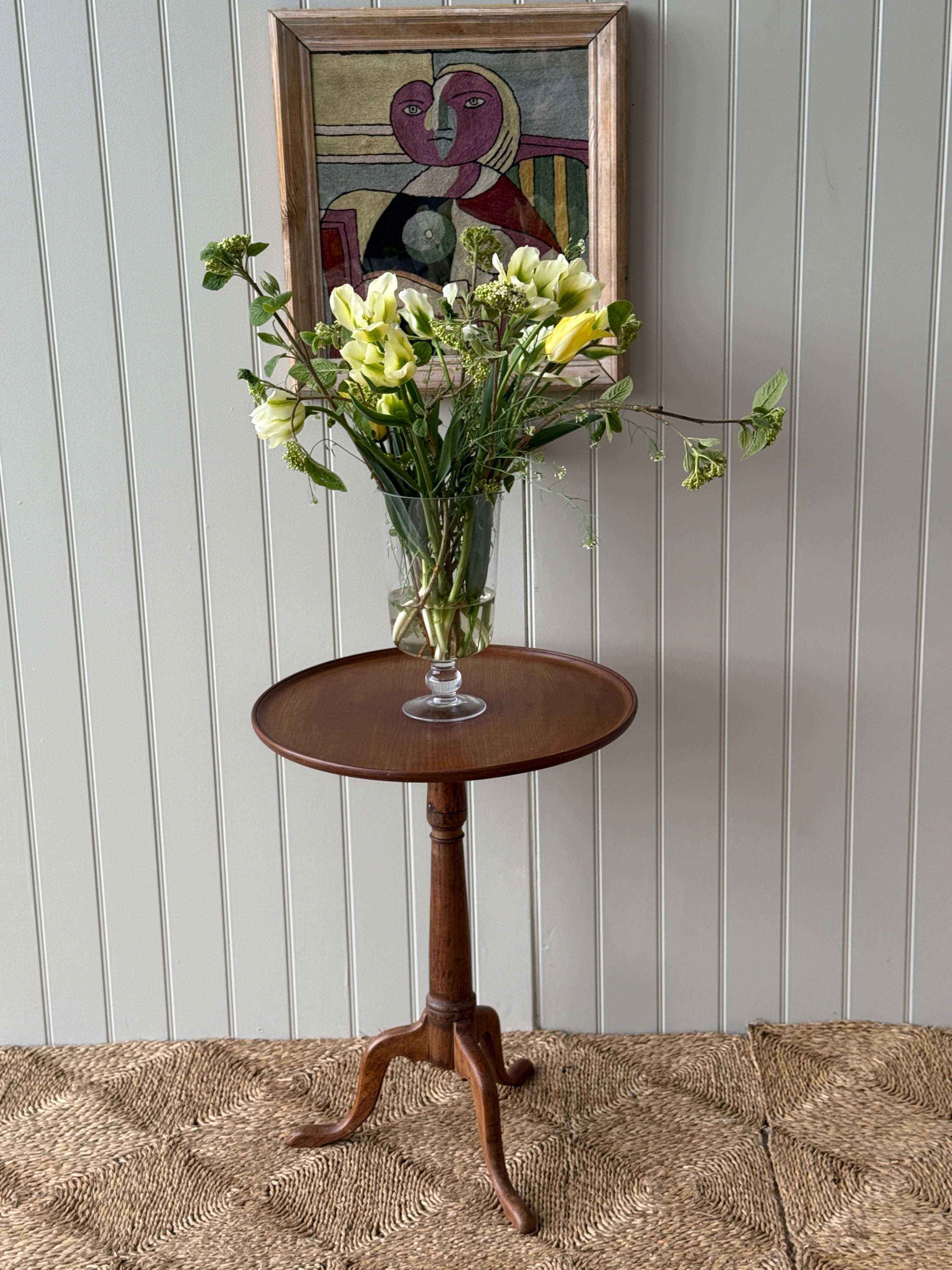 Georgian Tripod Table with a circular dished top