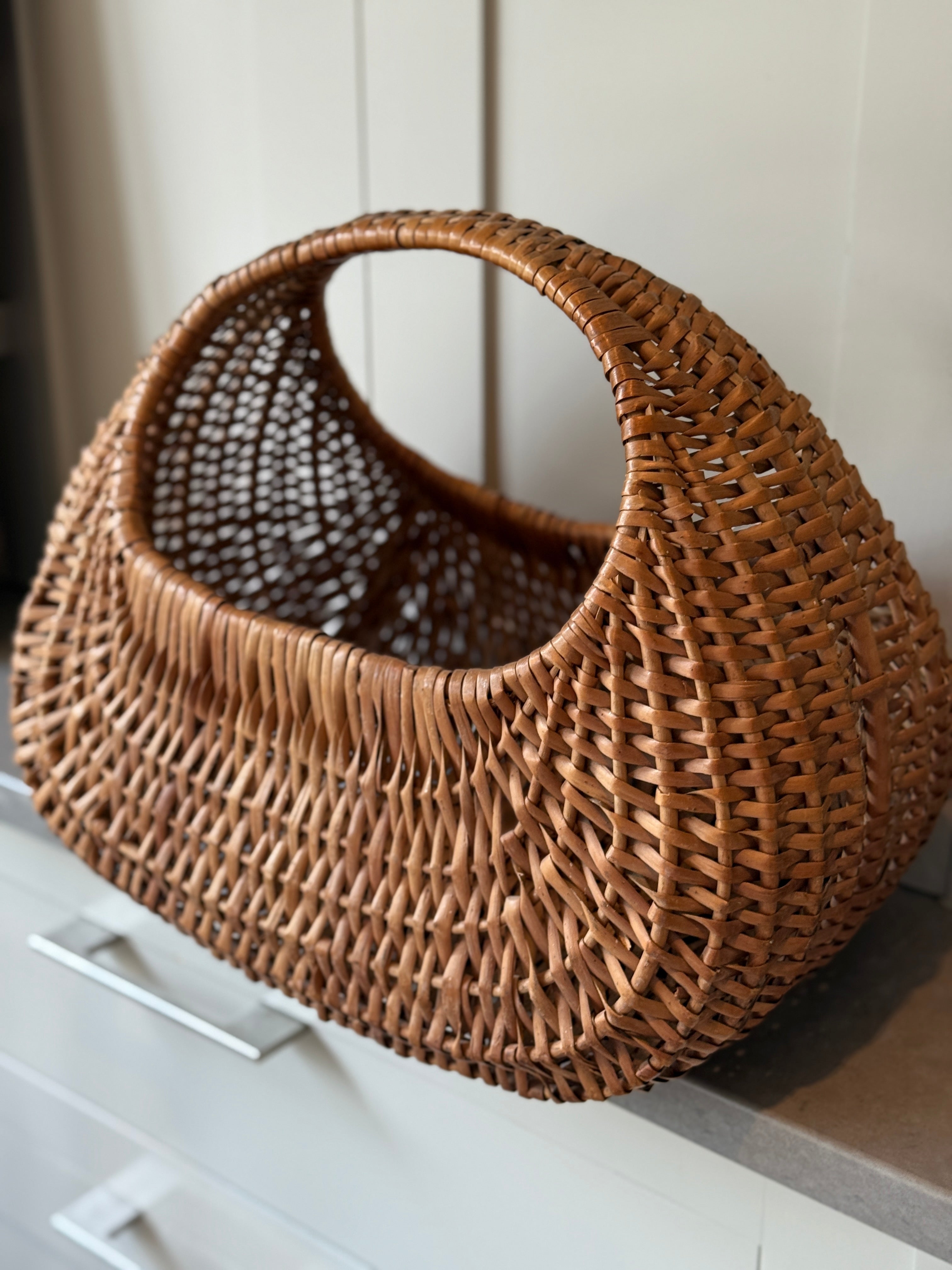 Gondola Wicker Shopper