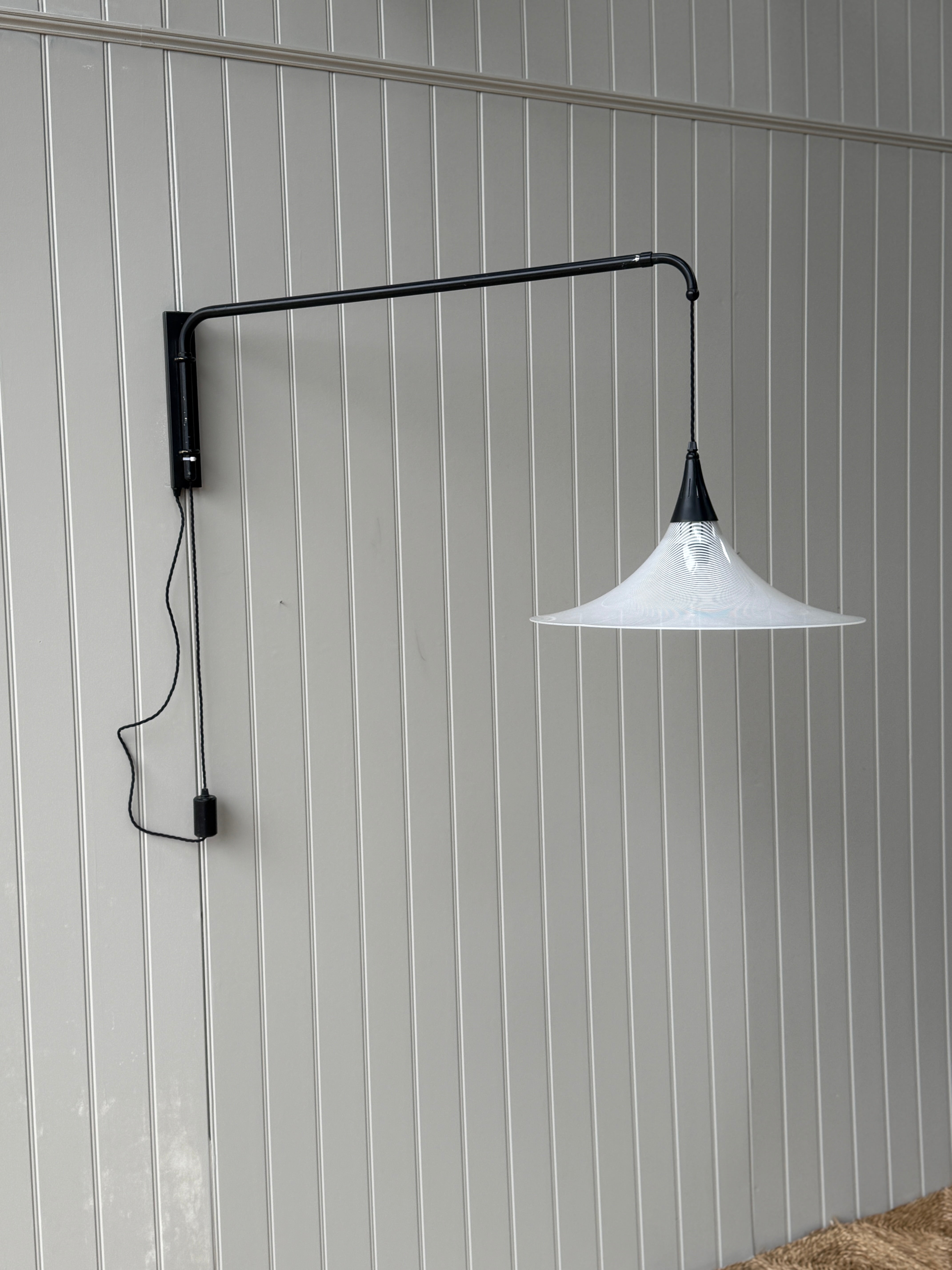 Italian Counterweight Extending Wall light with Perspex Shade