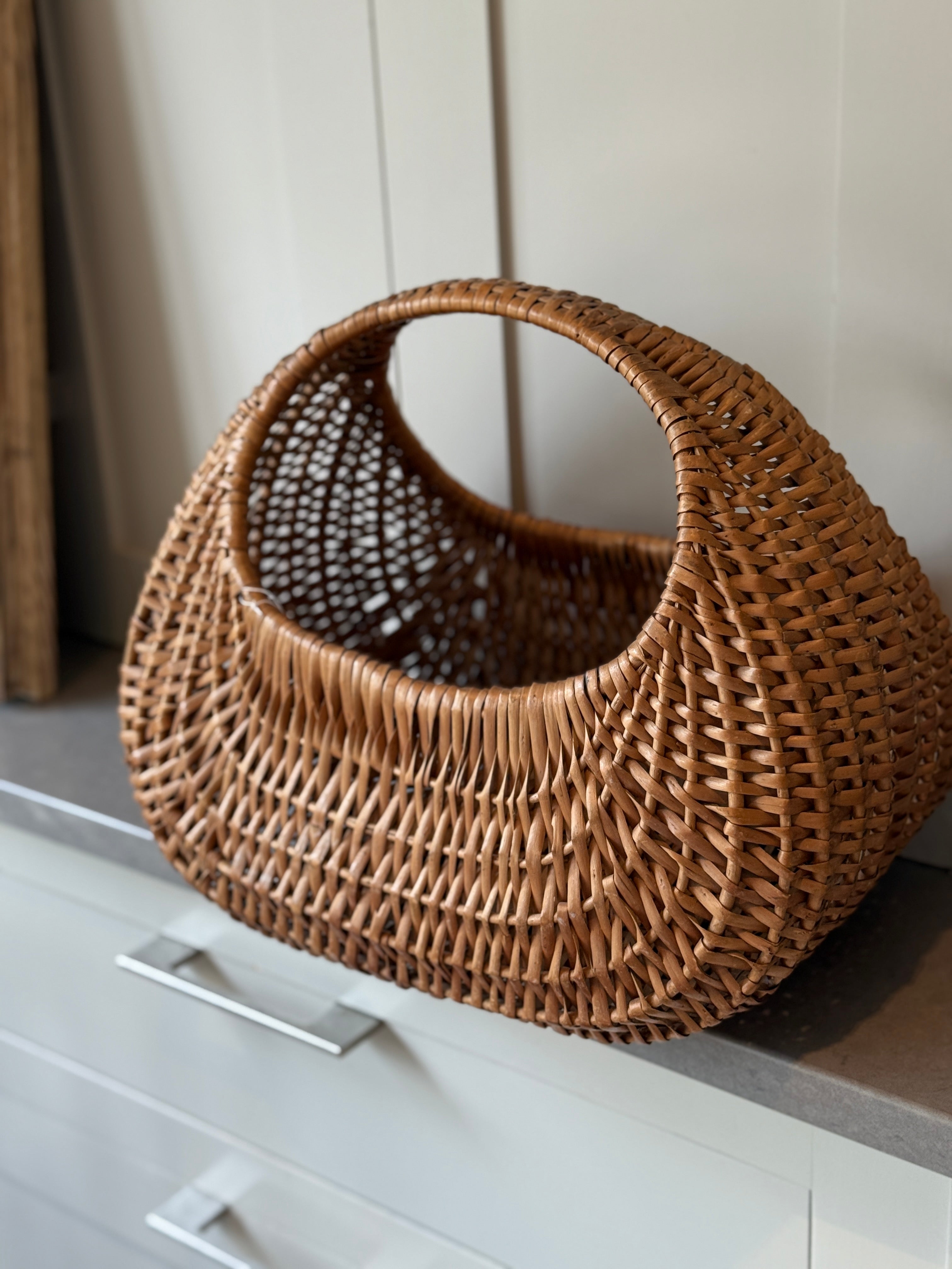 Gondola Wicker Shopper