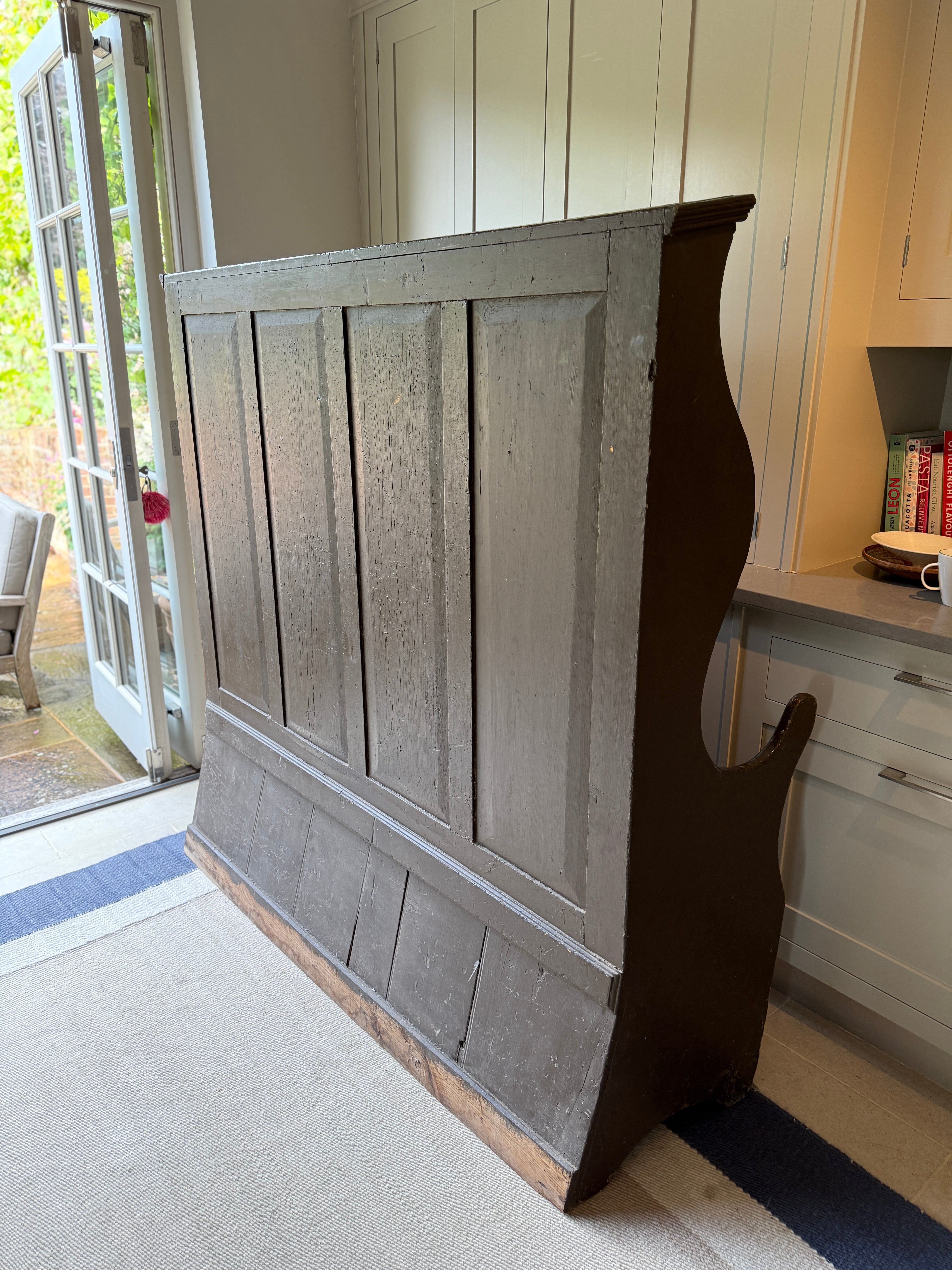 Early 19th Century West Country Settle
