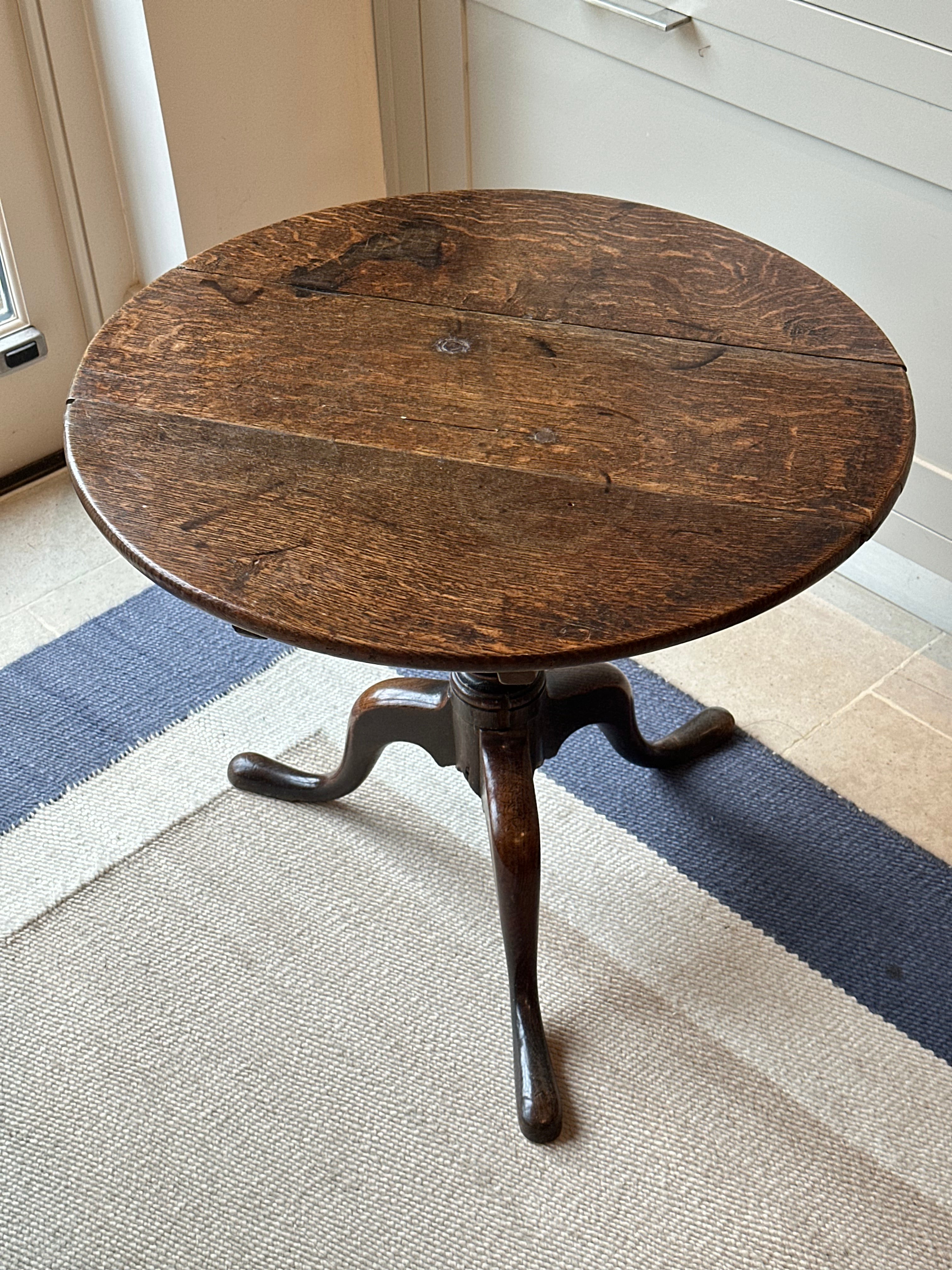 Low Oak Tripod Table