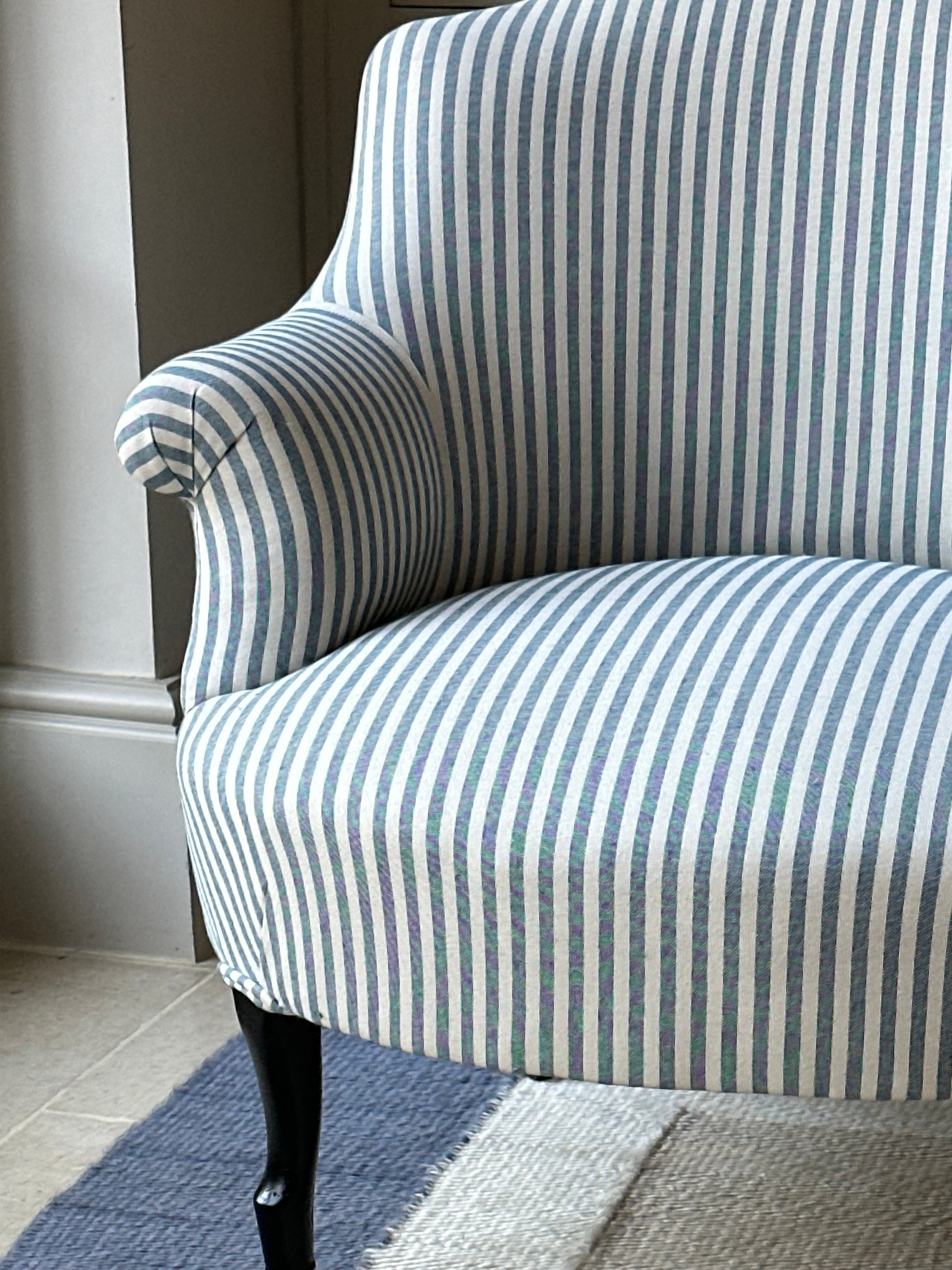 Single Chapeau de Gandarme armchair in Blue Ticking