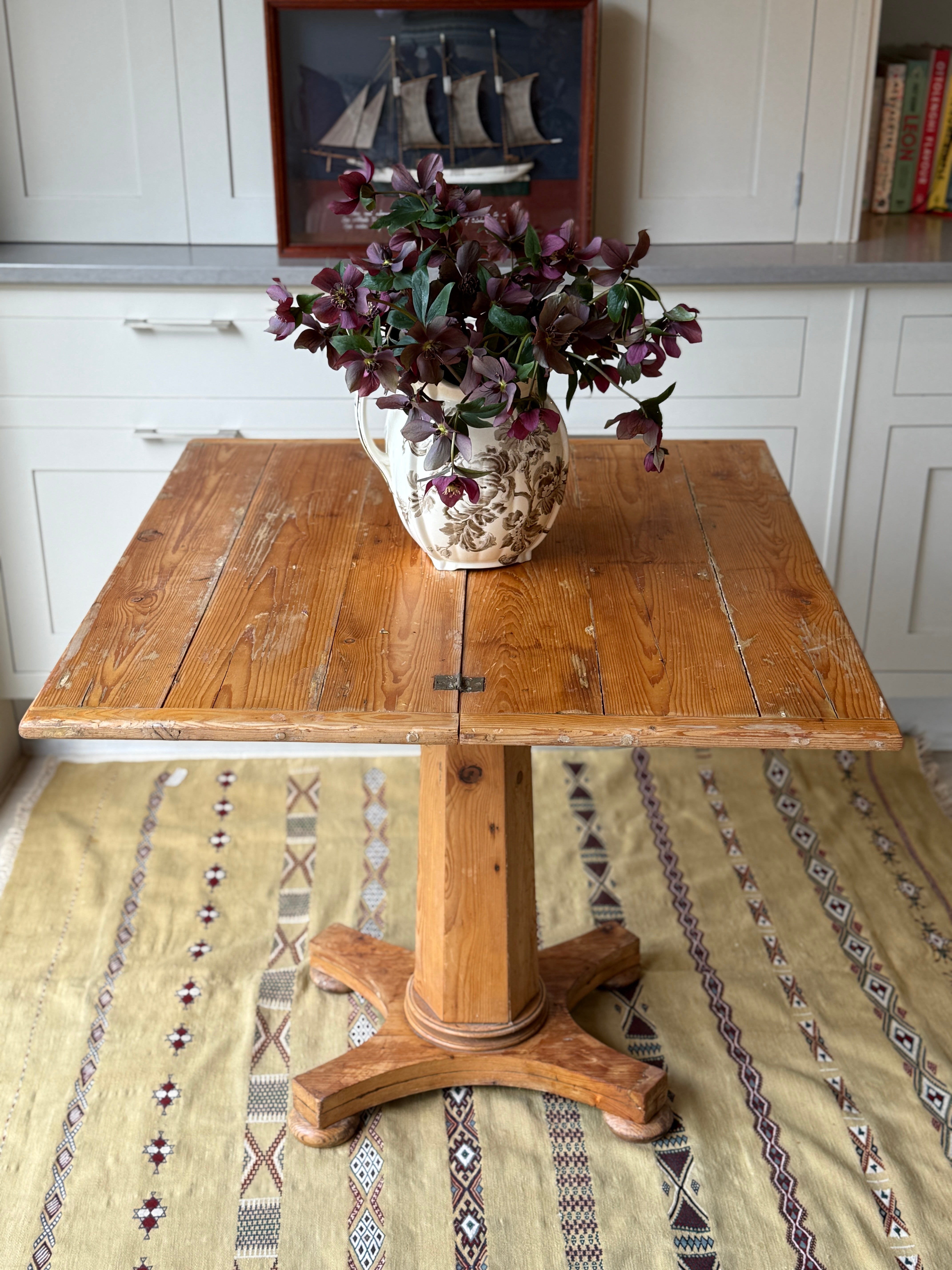 Pine Swivel Table