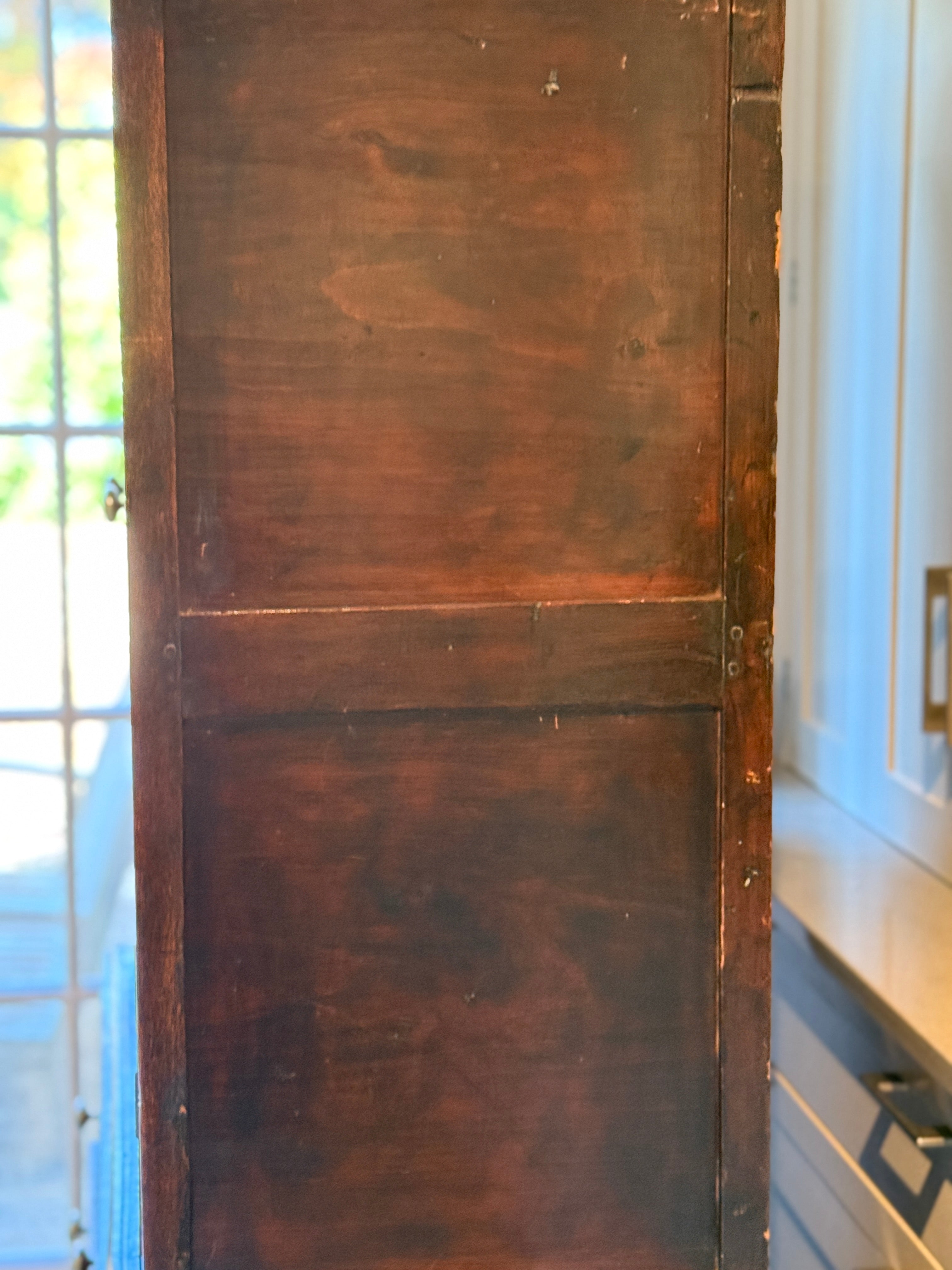 Early 19th Century English Oak Cupboard on Chest