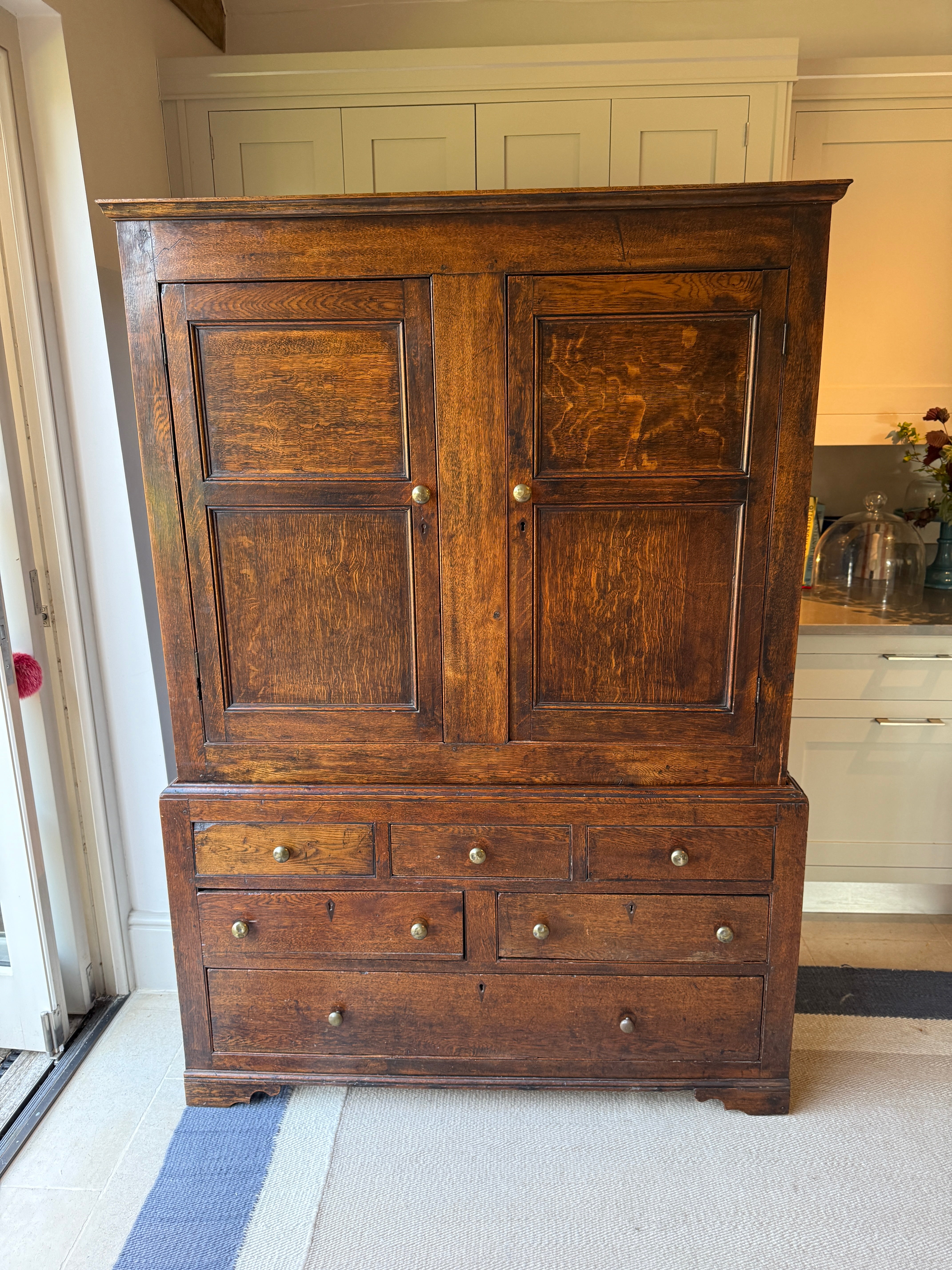 Early 19th Century English Oak Cupboard on Chest
