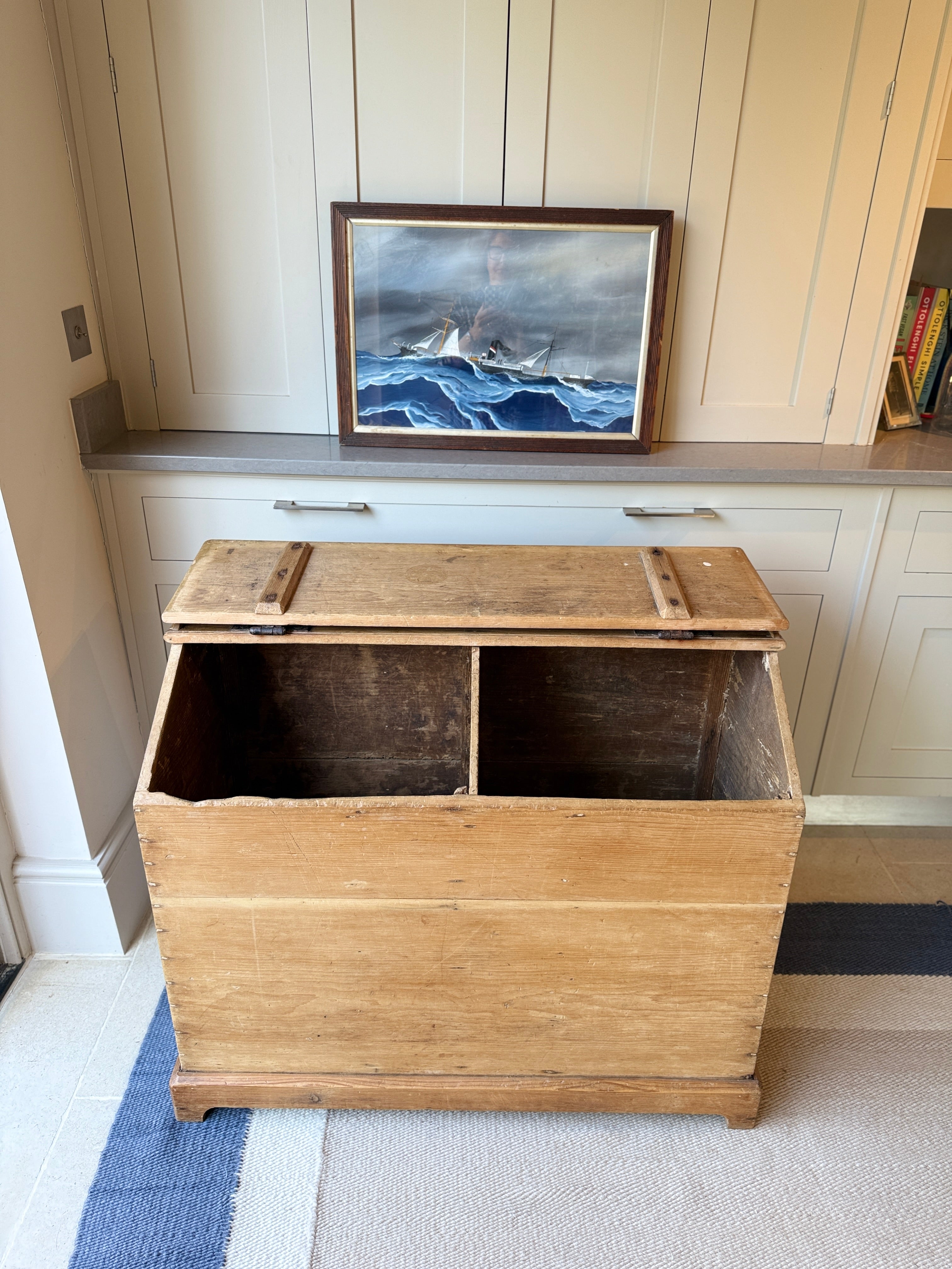 Lovely Pine Grain Store Storage Piece