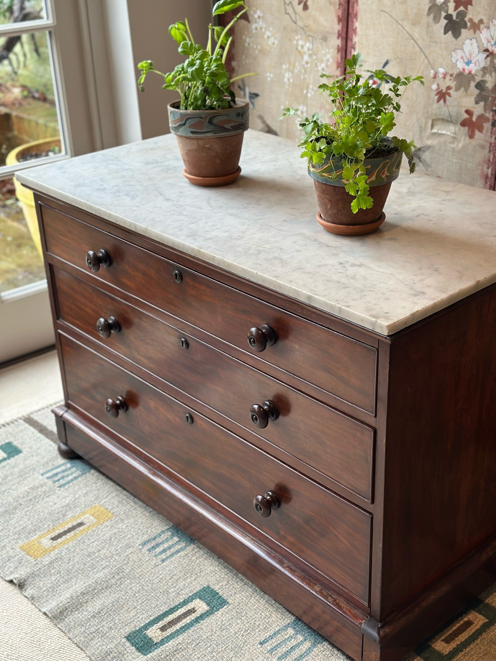 Superb Early 19th Century English Mahogany Washstand