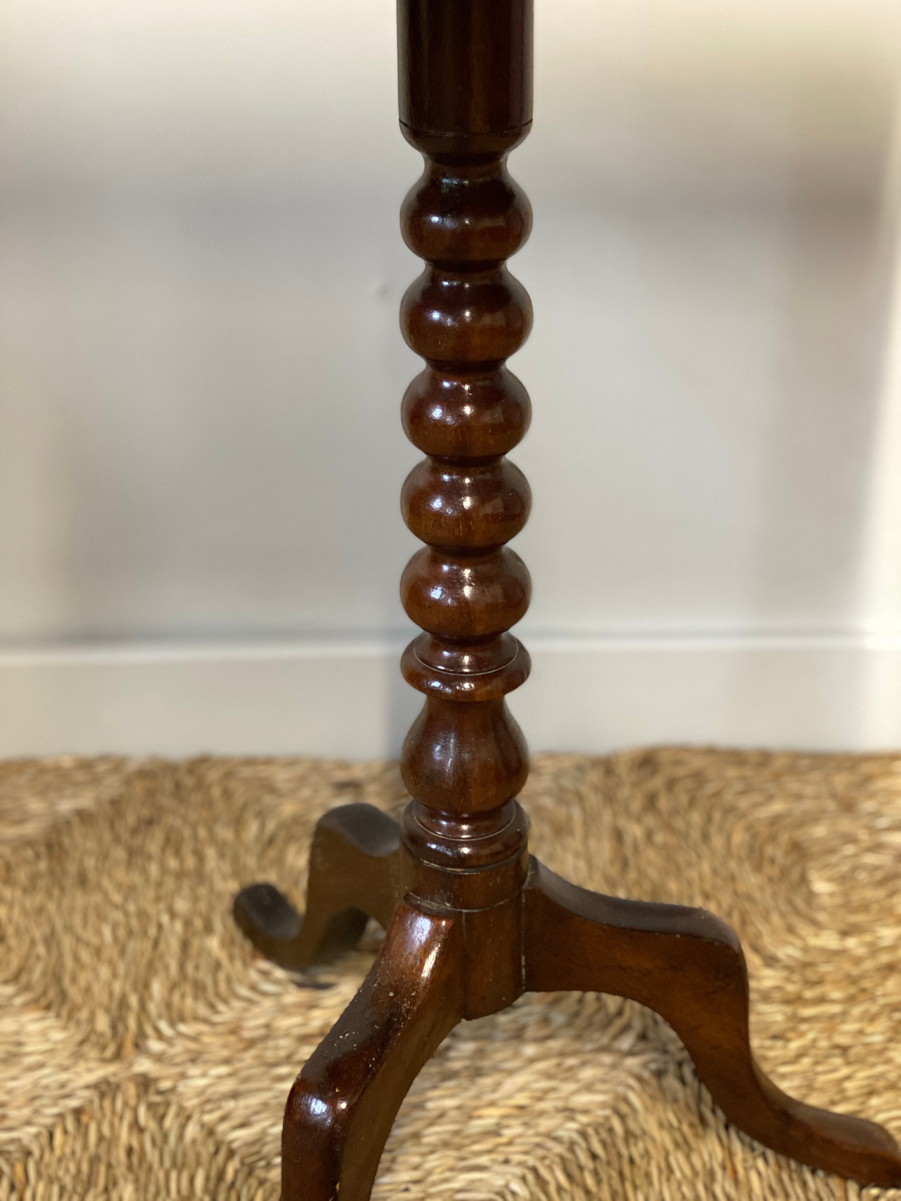 Late 19th Century Mahogany tilt top table