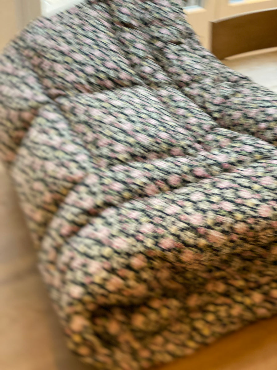 Pretty floral eiderdown quilt Litten Tree Antiques