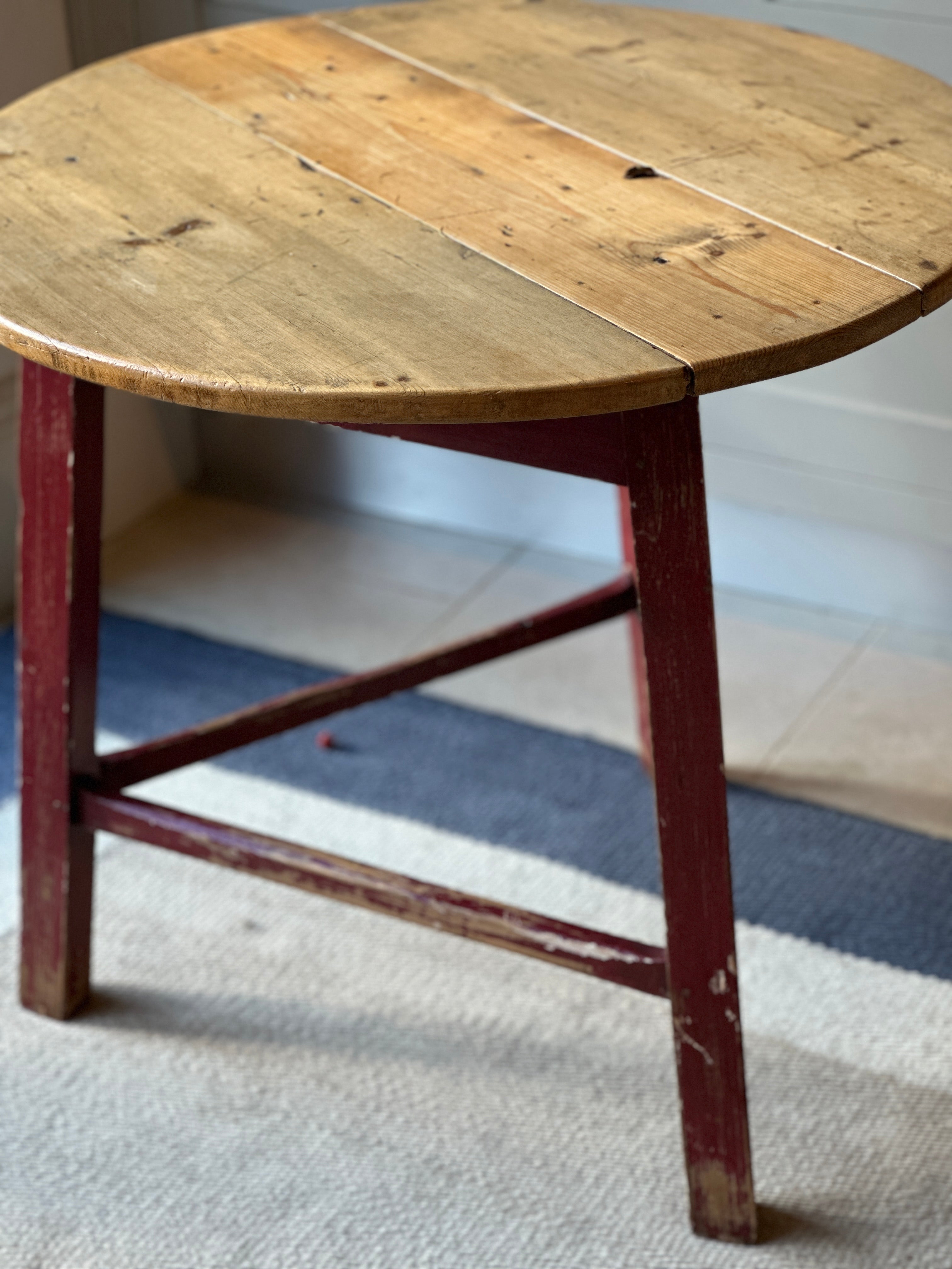 Tall Pitch Pine Cricket Table with Original Painted Legs