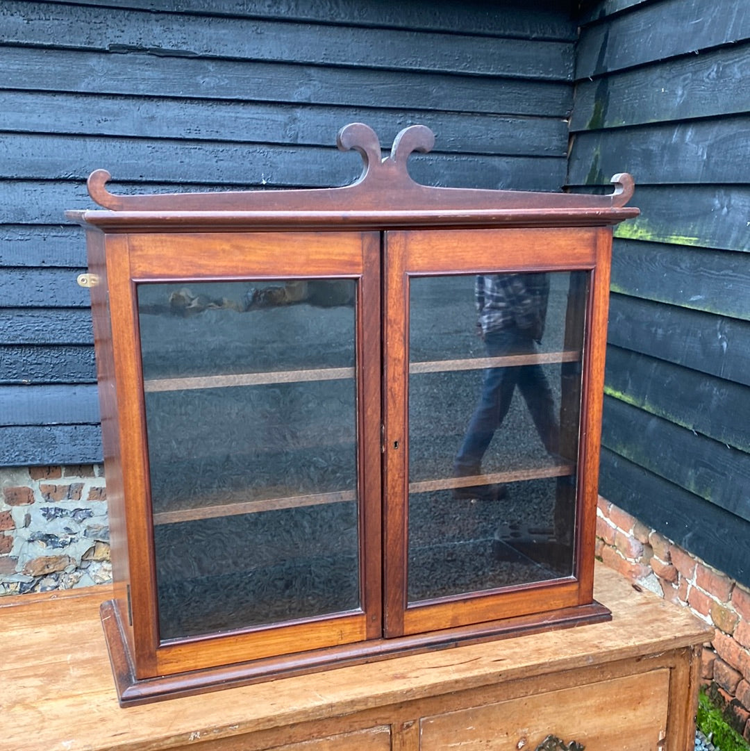 Mahogany Wall Hanging Cabinet with lovely Pediment