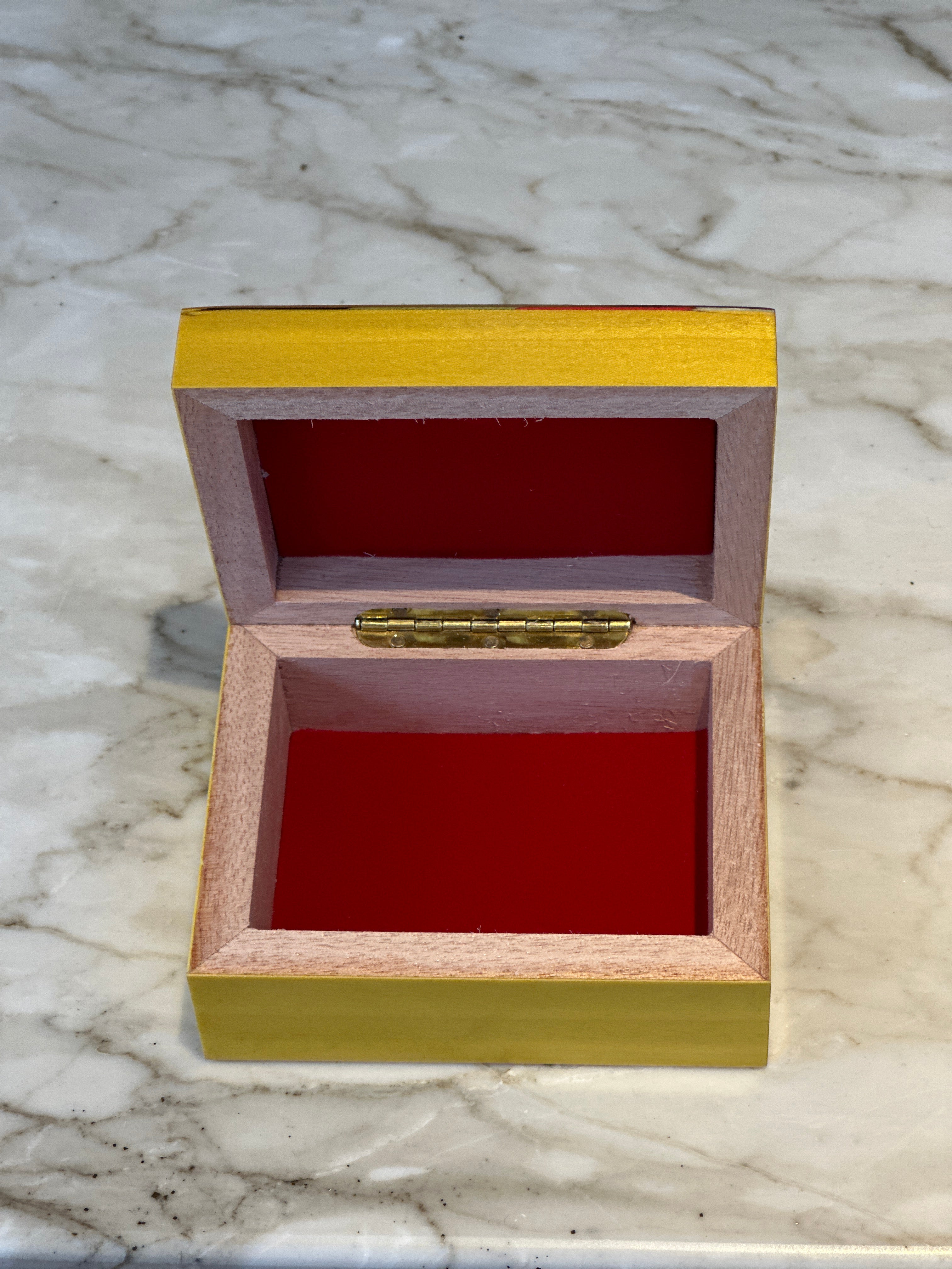 Small Marquetry Box - Curve Rainbow yellow